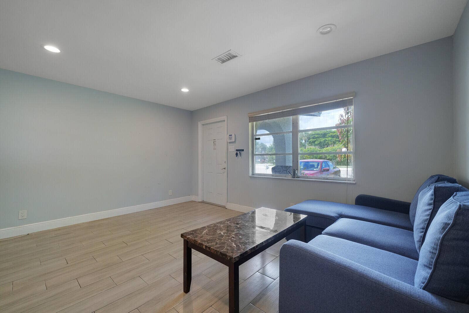 1060 NW 49th Court, Deerfield Beach, FL 33064 Living Room