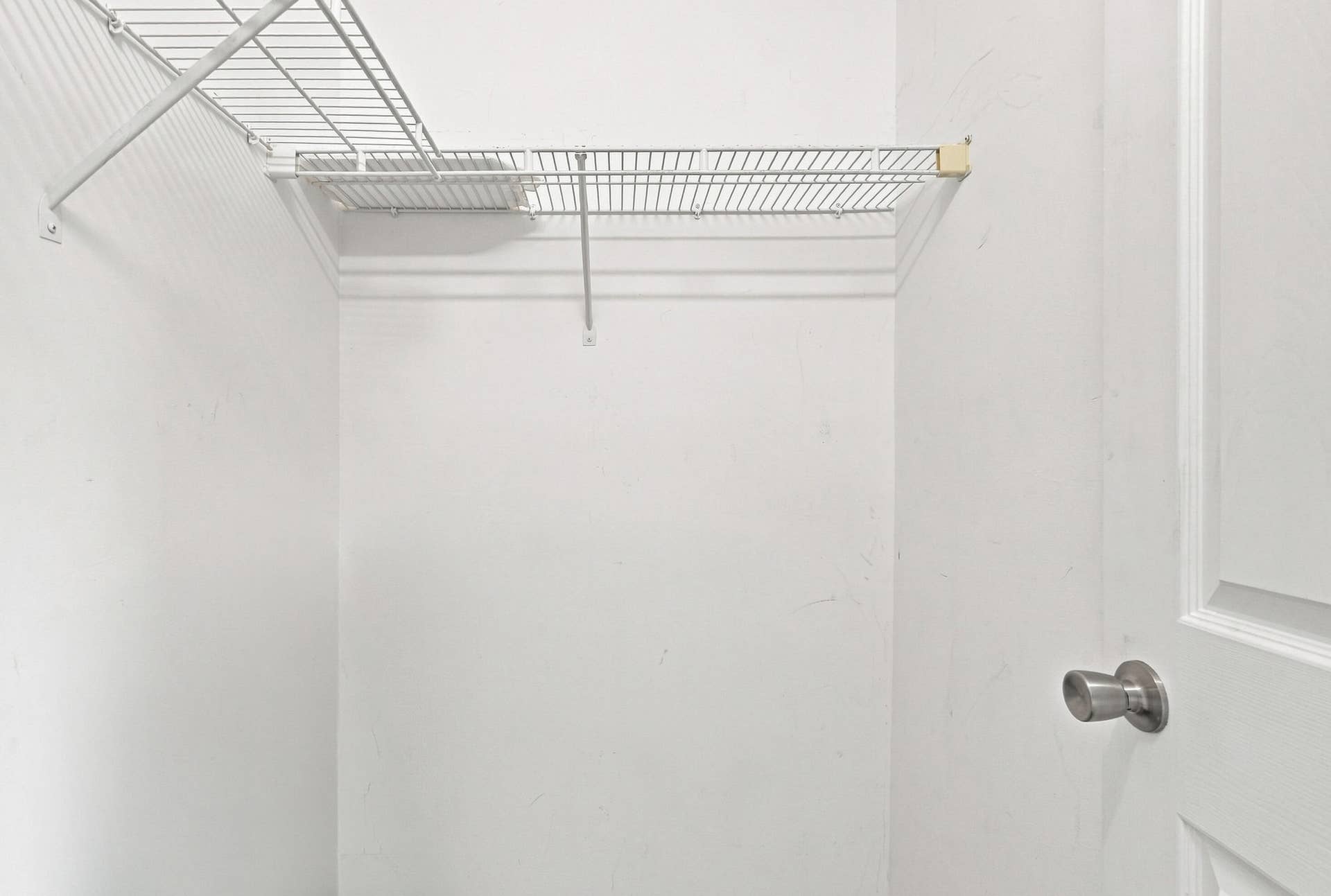 Walk-in-closet