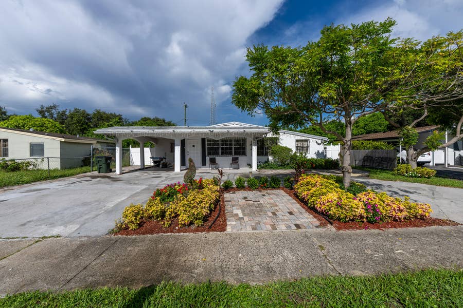 Property photo for 406 SW 15TH Terrace, Delray Beach, FL