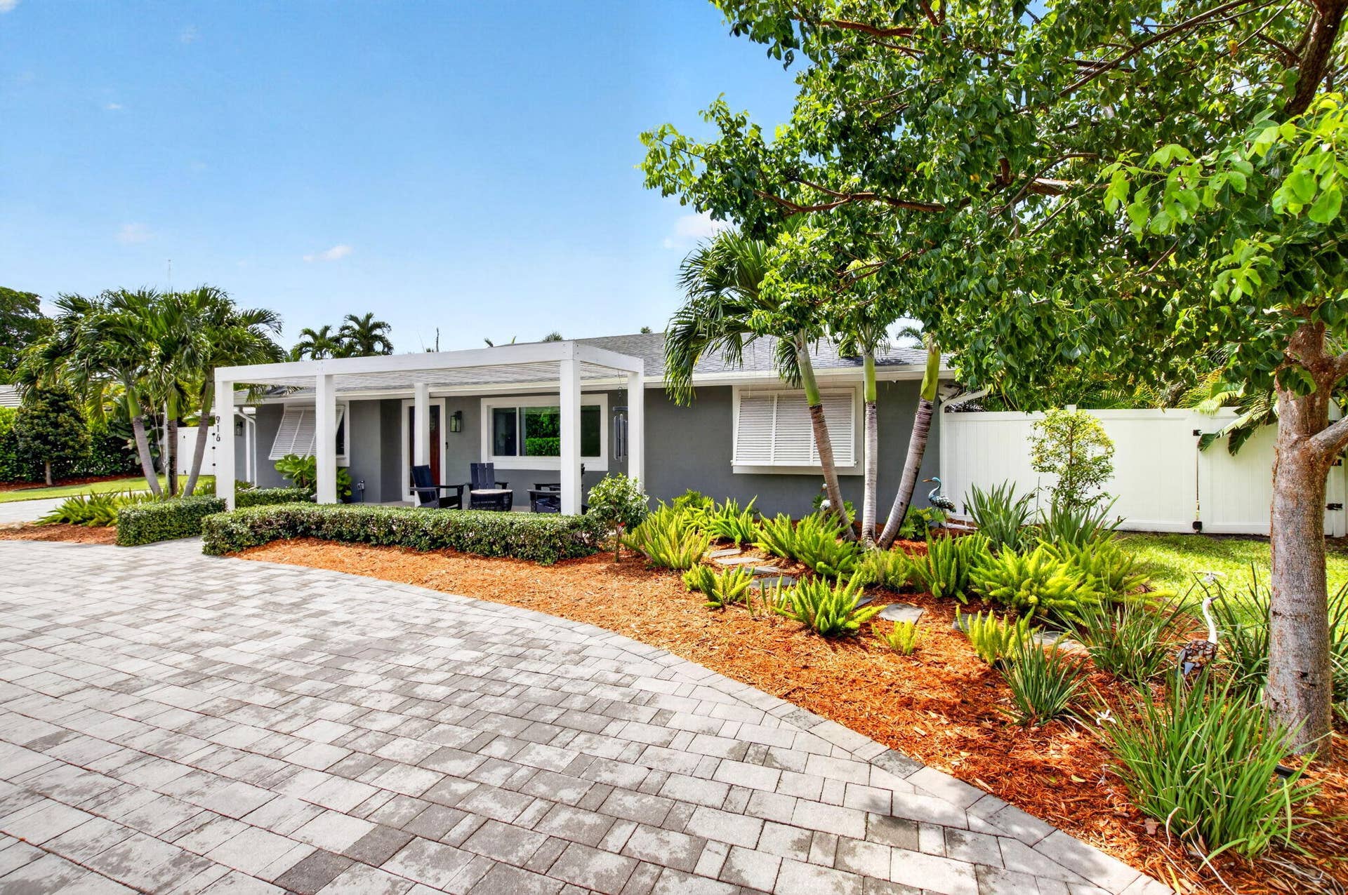 916 SW 36TH Court, Boynton Beach, FL 33435 2-web-or-mls-DSC_0589
