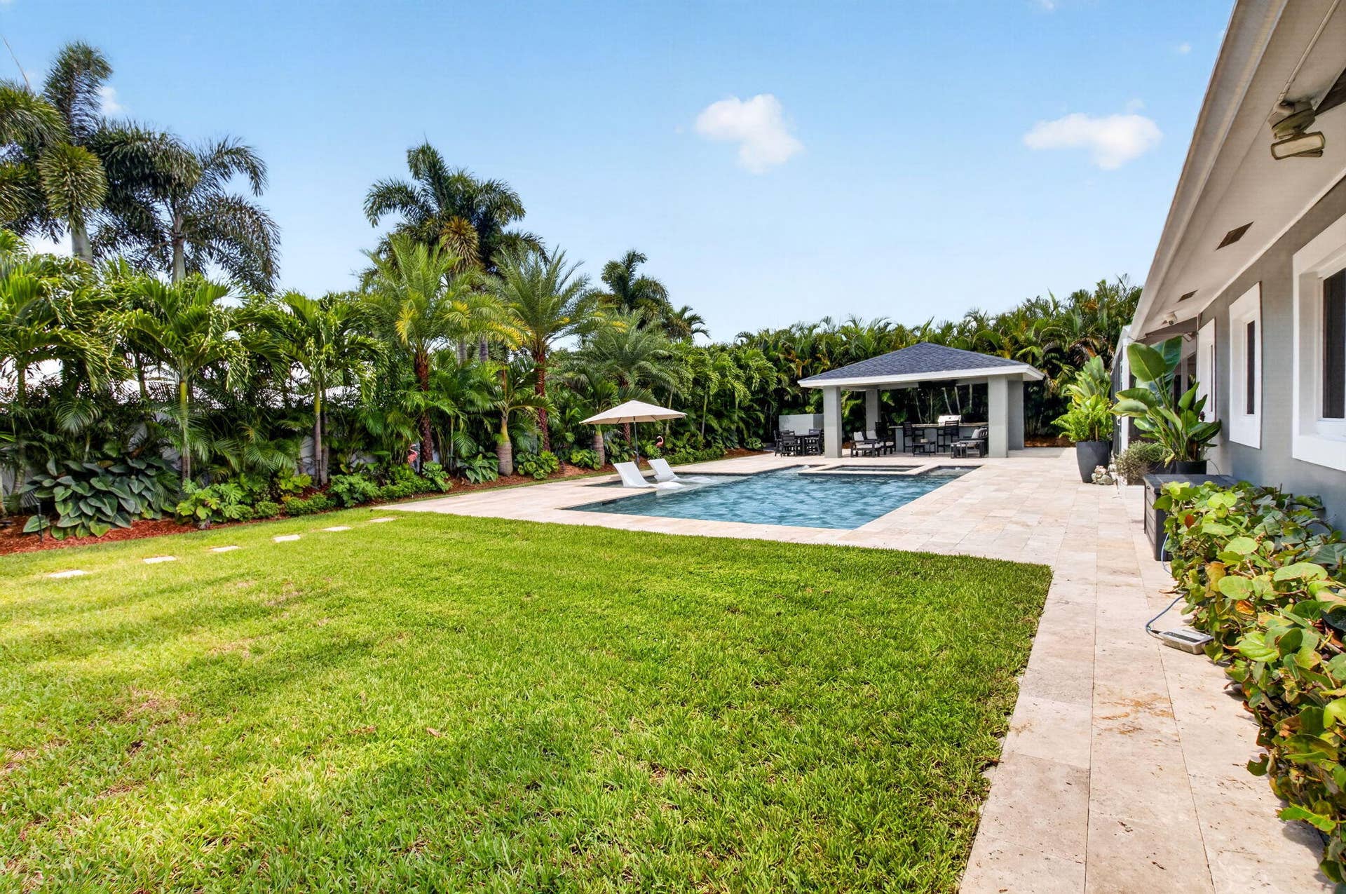 916 SW 36TH Court, Boynton Beach, FL 33435 54-web-or-mls-DSC_0869