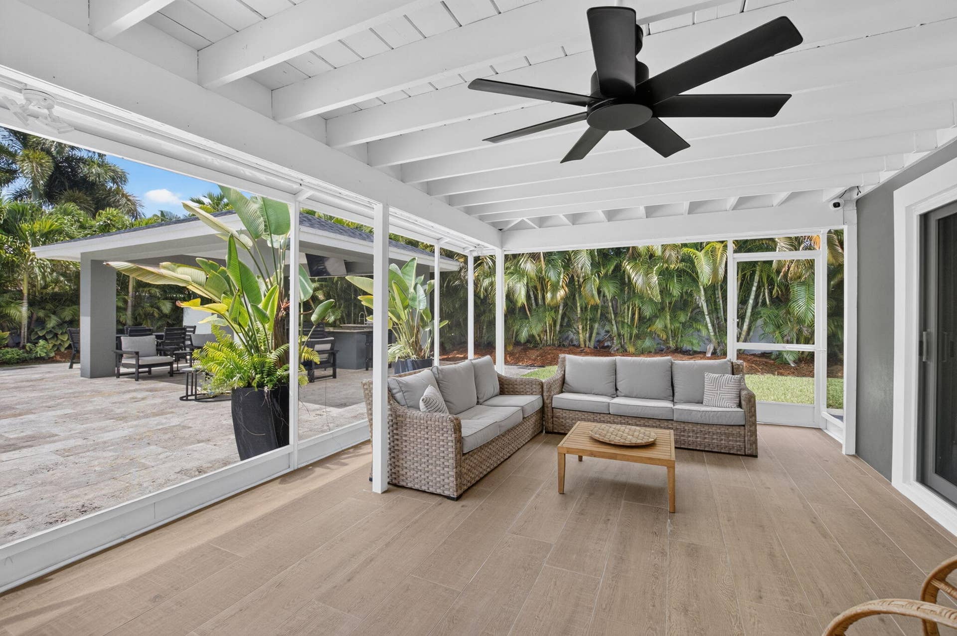 916 SW 36TH Court, Boynton Beach, FL 33435 44-web-or-mls-DSC_0575