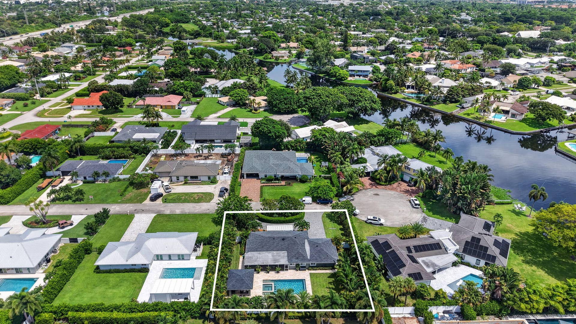 916 SW 36TH Court, Boynton Beach, FL 33435 77-web-or-mls-DJI_20260902122435_0875_D