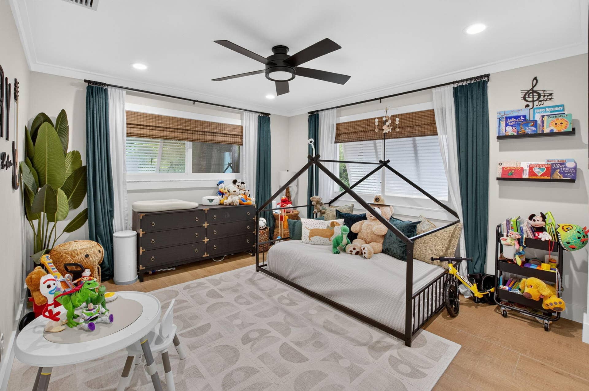 916 SW 36TH Court, Boynton Beach, FL 33435 40-web-or-mls-DSC_0814