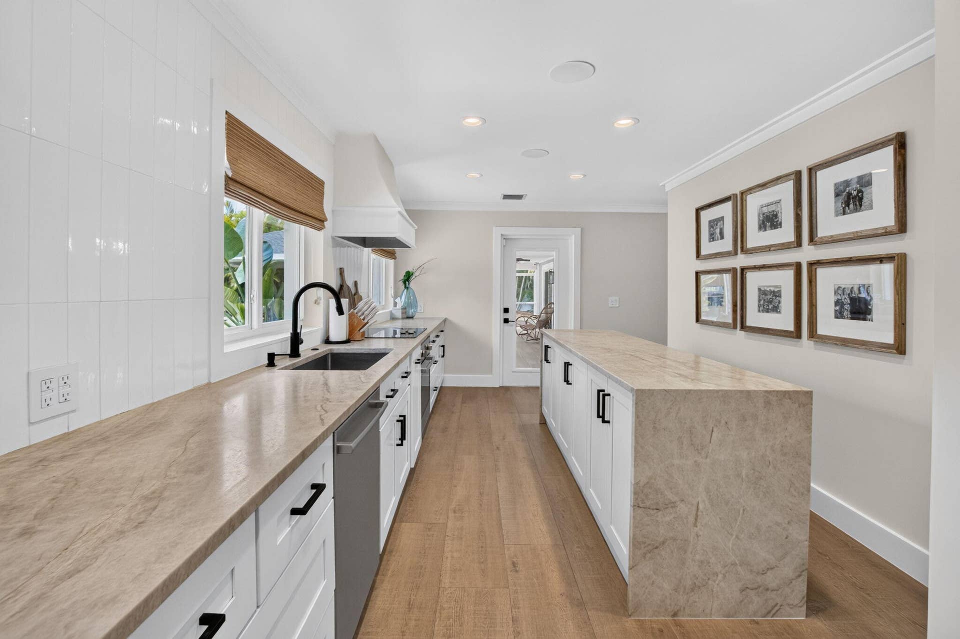 916 SW 36TH Court, Boynton Beach, FL 33435 21-web-or-mls-DSC_0734