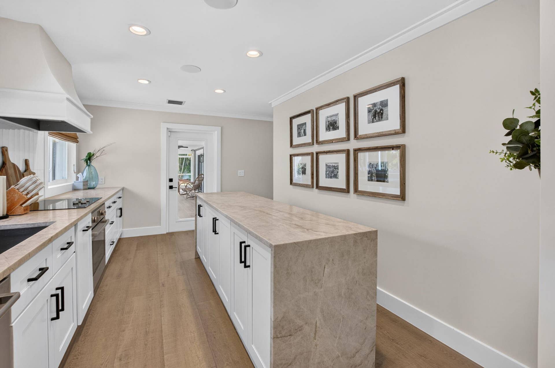 916 SW 36TH Court, Boynton Beach, FL 33435 22-web-or-mls-DSC_0741