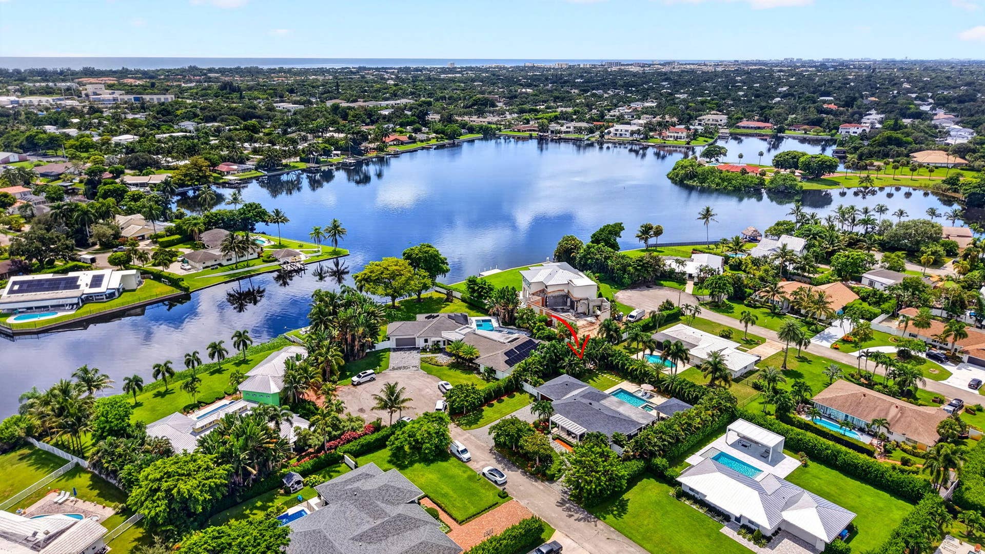916 SW 36TH Court, Boynton Beach, FL 33435 72-web-or-mls-DJI_20260902122345_0845_D