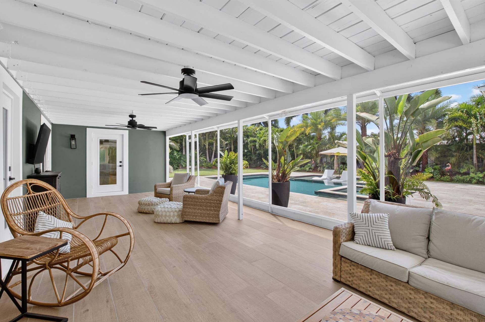 916 SW 36TH Court, Boynton Beach, FL 33435 45-web-or-mls-DSC_0581