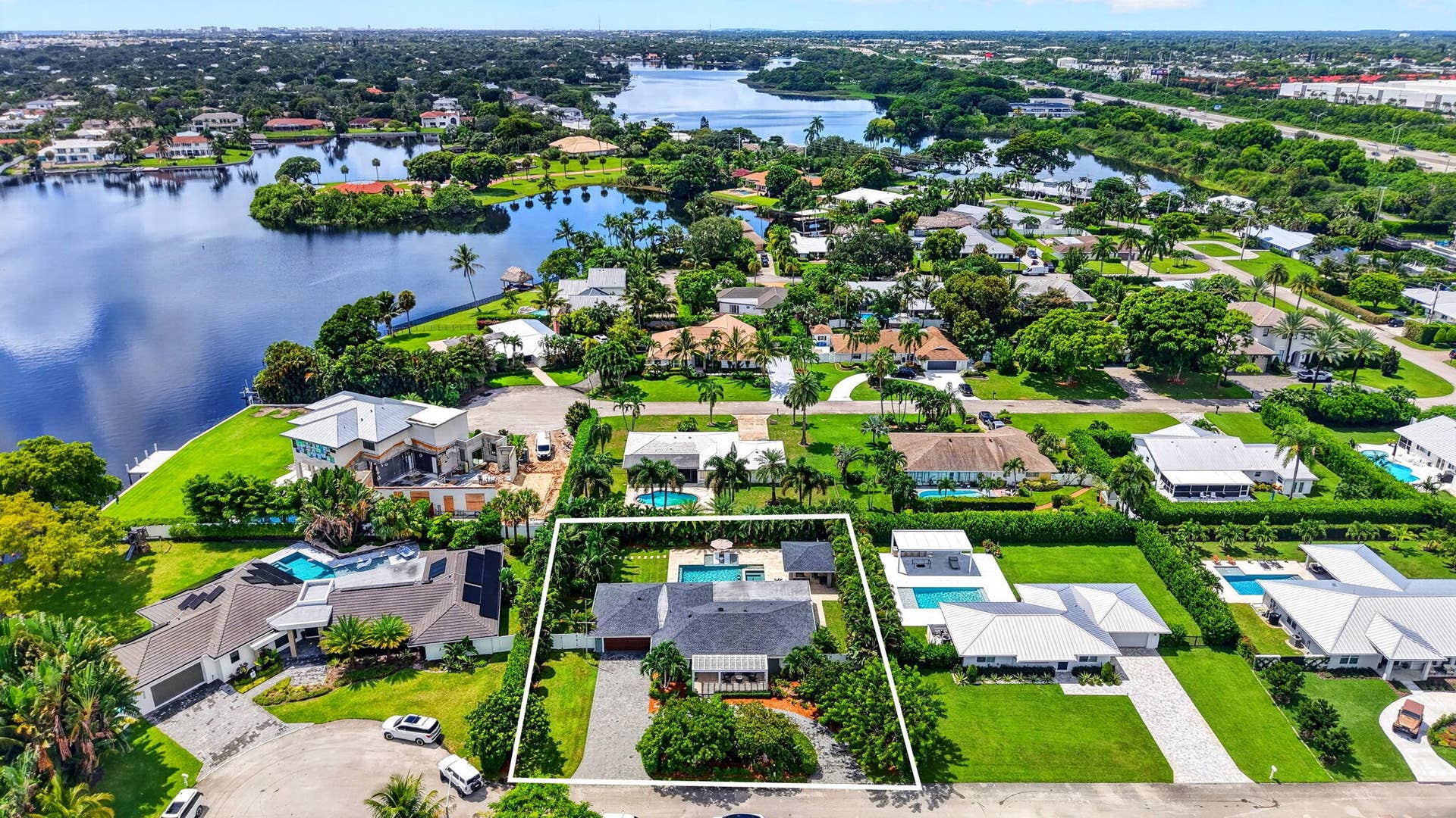 916 SW 36TH Court, Boynton Beach, FL 33435 70-web-or-mls-DJI_20260902122329_0835_D