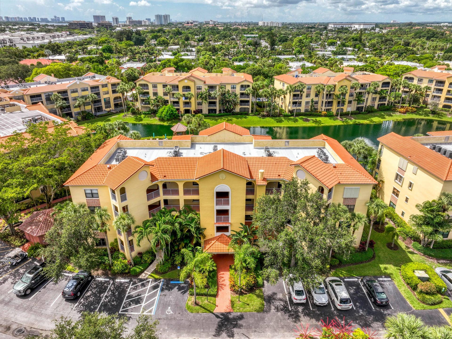 800 Uno Lago Drive, #105, Juno Beach, FL 33408 DJI_0460