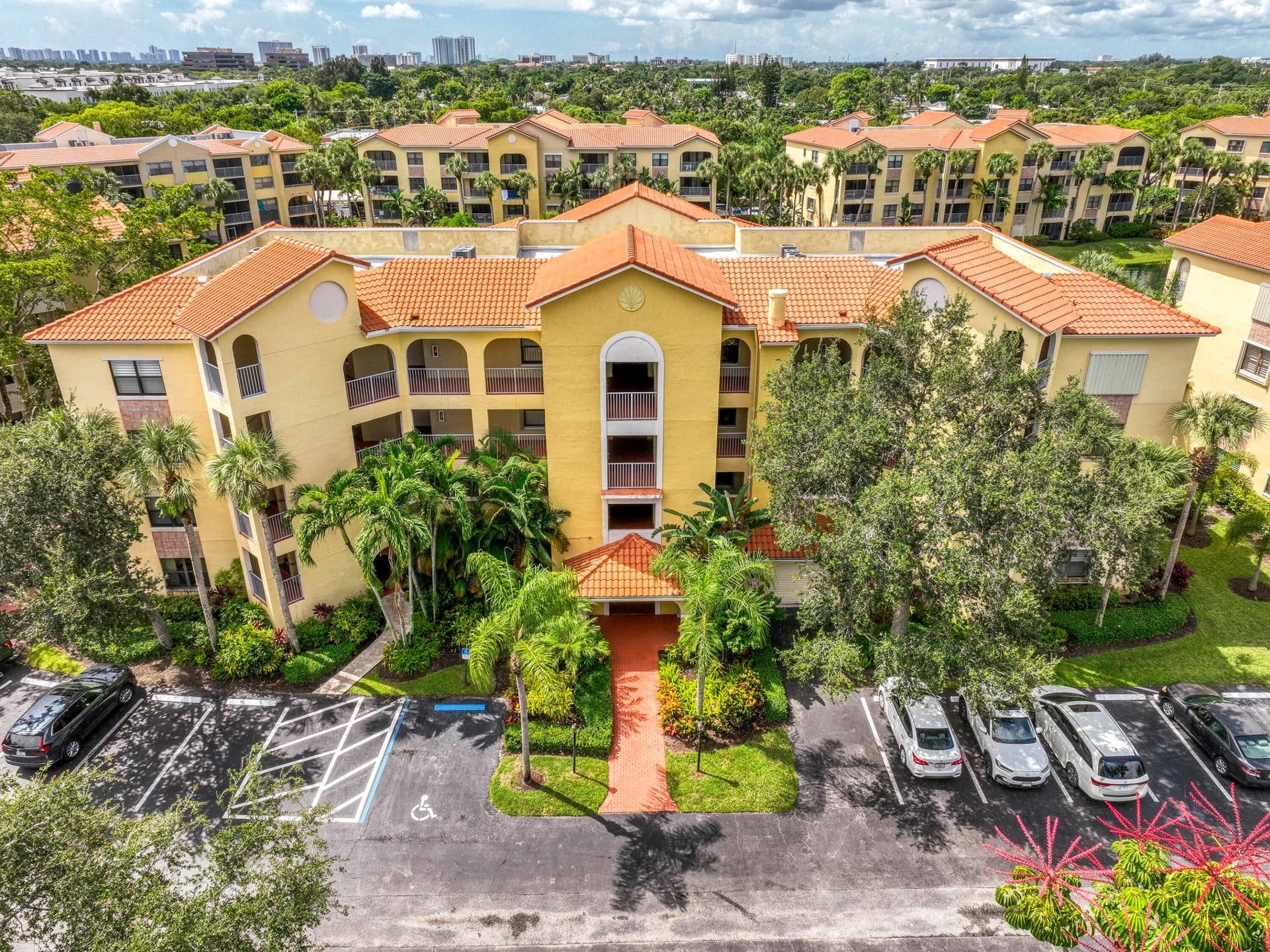 800 Uno Lago Drive, #105, Juno Beach, FL 33408 DJI_0457