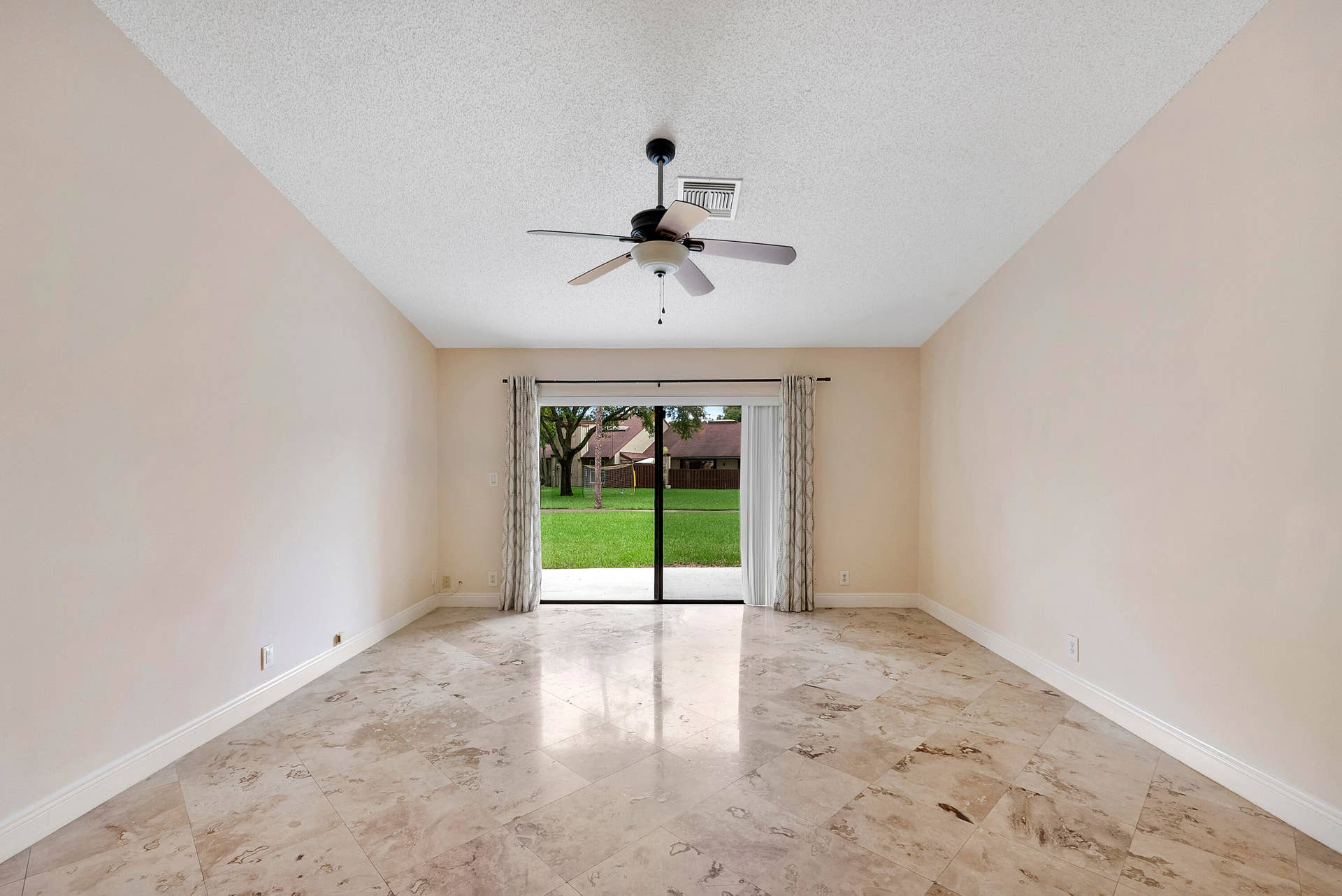 Ceramic tile
