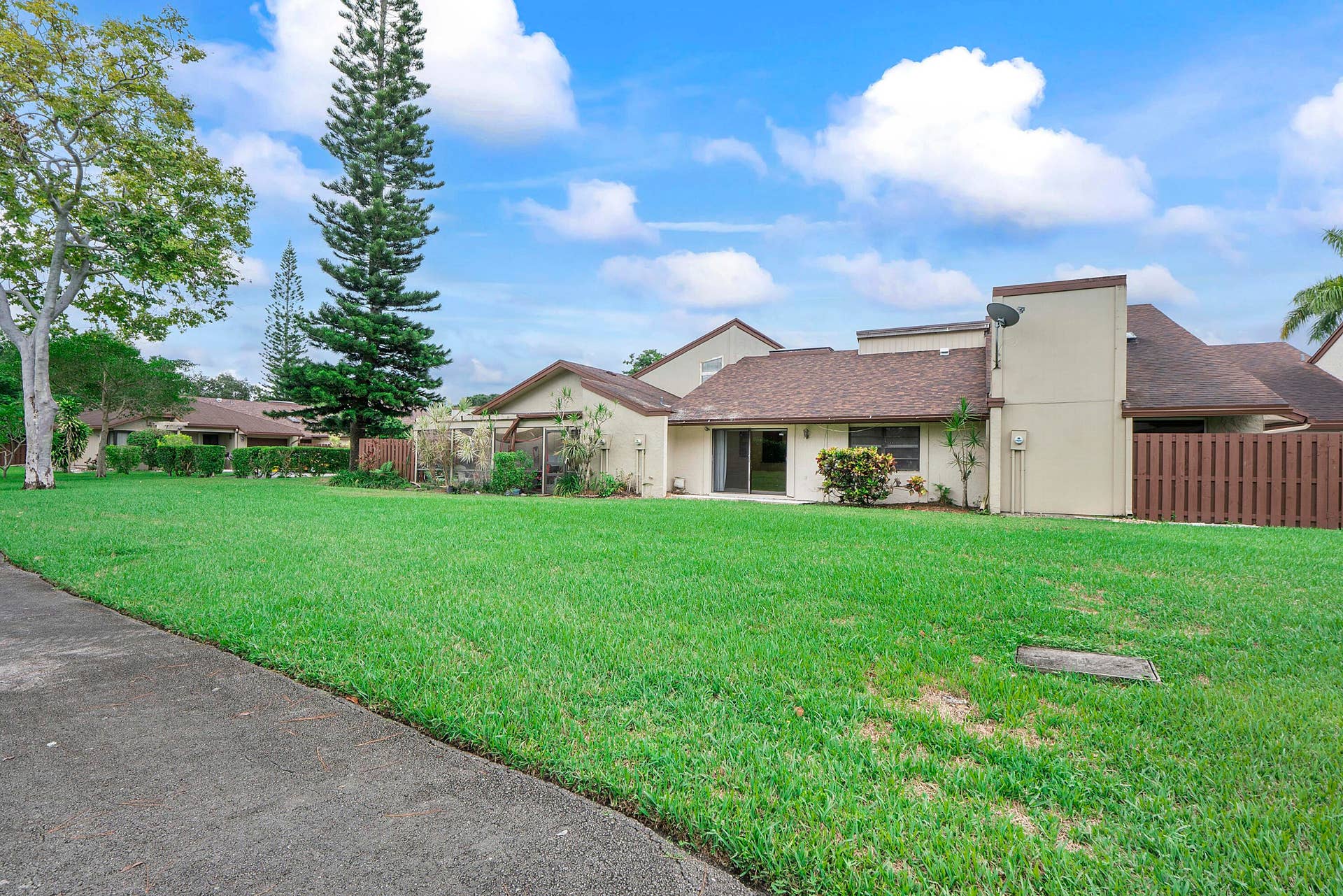 22686 Vistawood Way_039