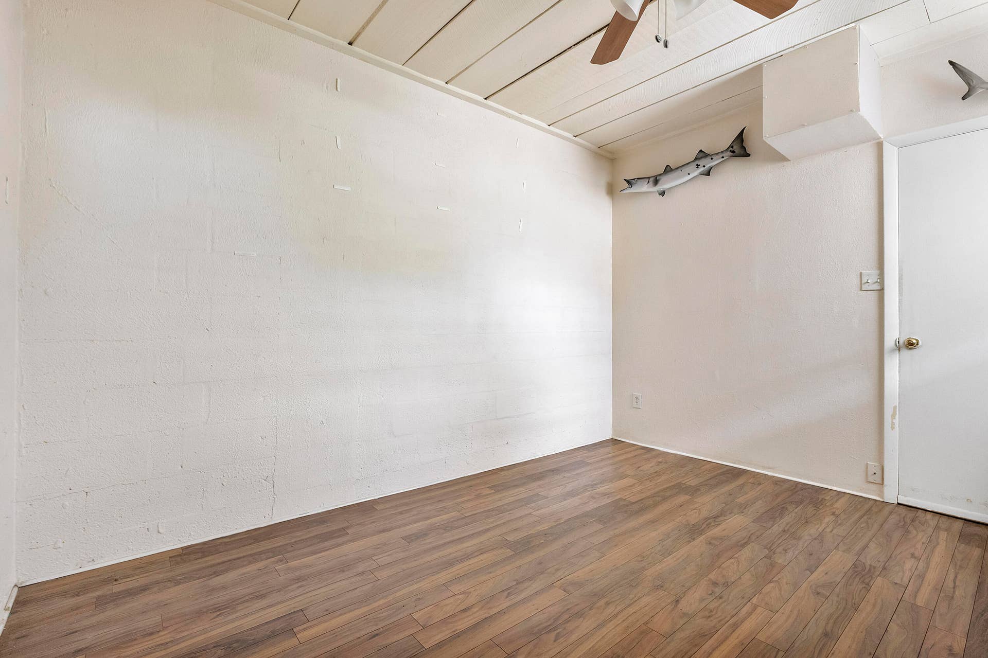 Converted garage into an office/flex space - can easily be converted back to a 1 car garage