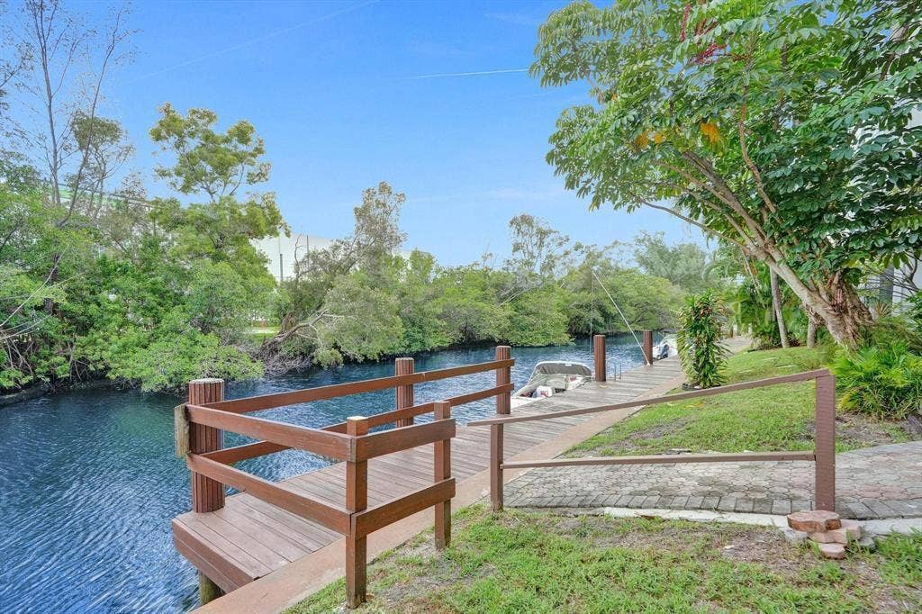 1407 NE 56TH Street, #309, Fort Lauderdale, FL 33334 GetMedia (3)