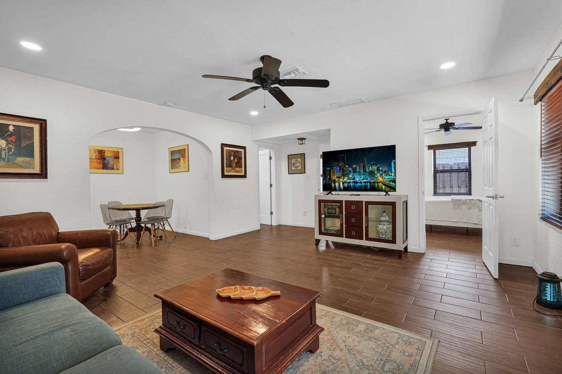 300 S Riverside Drive, Pompano Beach, FL 33062 15-web-or-mls-DSC05911