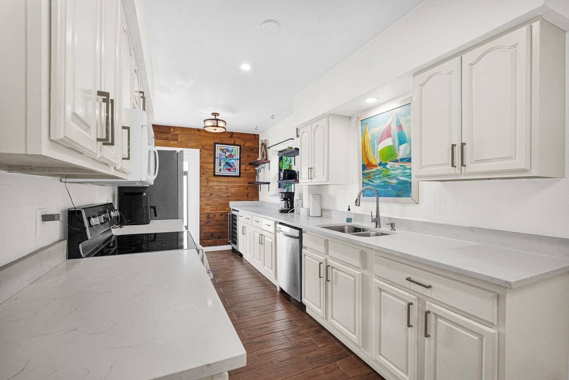 300 S Riverside Drive, Pompano Beach, FL 33062 27-web-or-mls-DSC06087