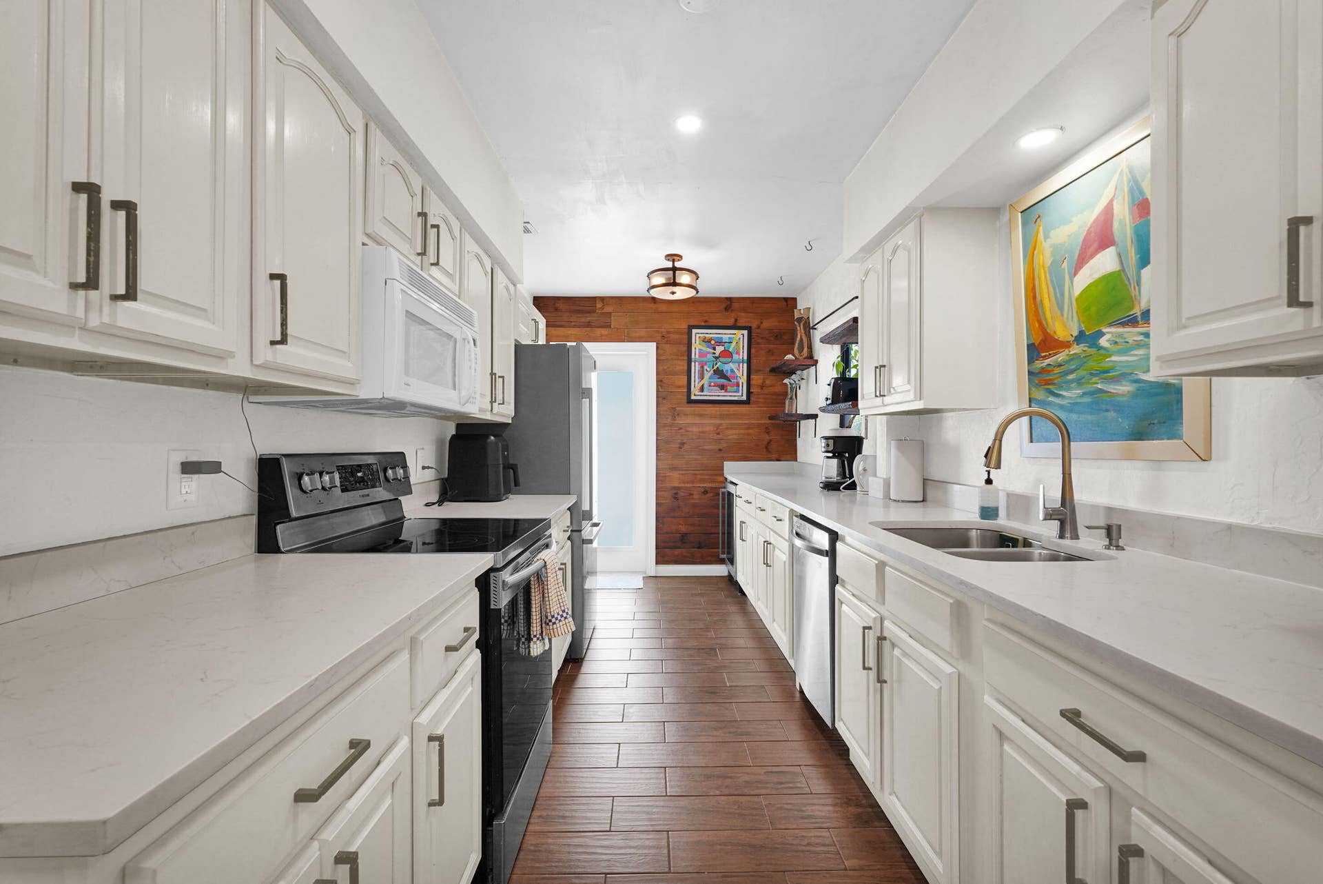 300 S Riverside Drive, Pompano Beach, FL 33062 30-web-or-mls-DSC06126