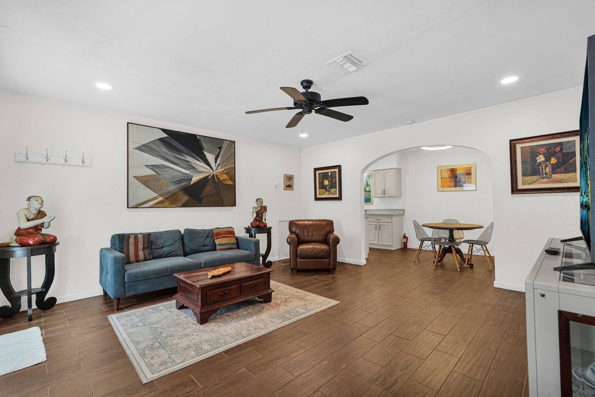300 S Riverside Drive, Pompano Beach, FL 33062 16-web-or-mls-DSC05921