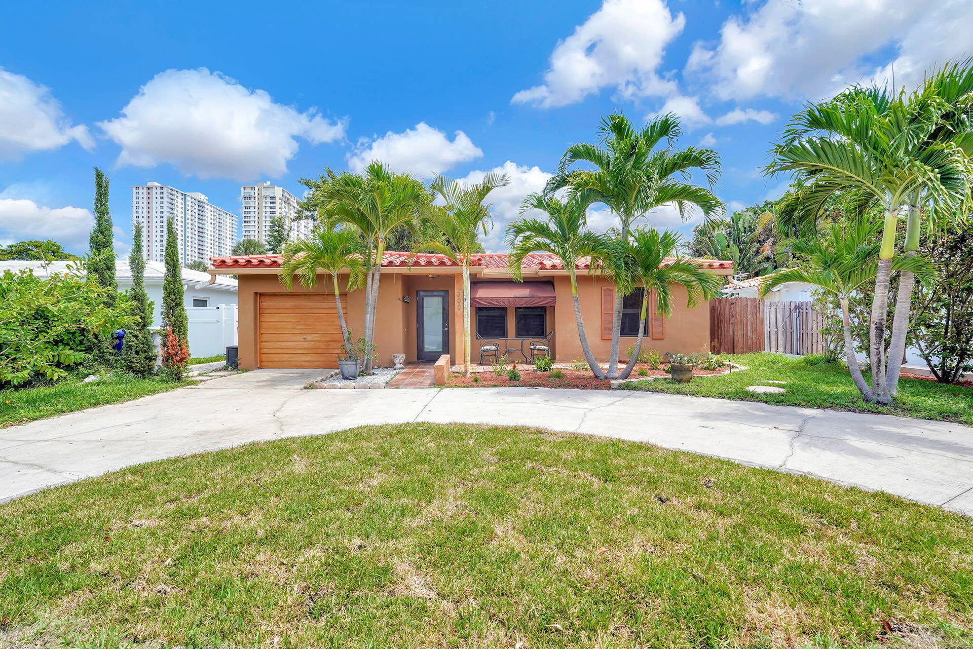 300 S Riverside Drive, Pompano Beach, FL 33062 38-web-or-mls-DSC05257