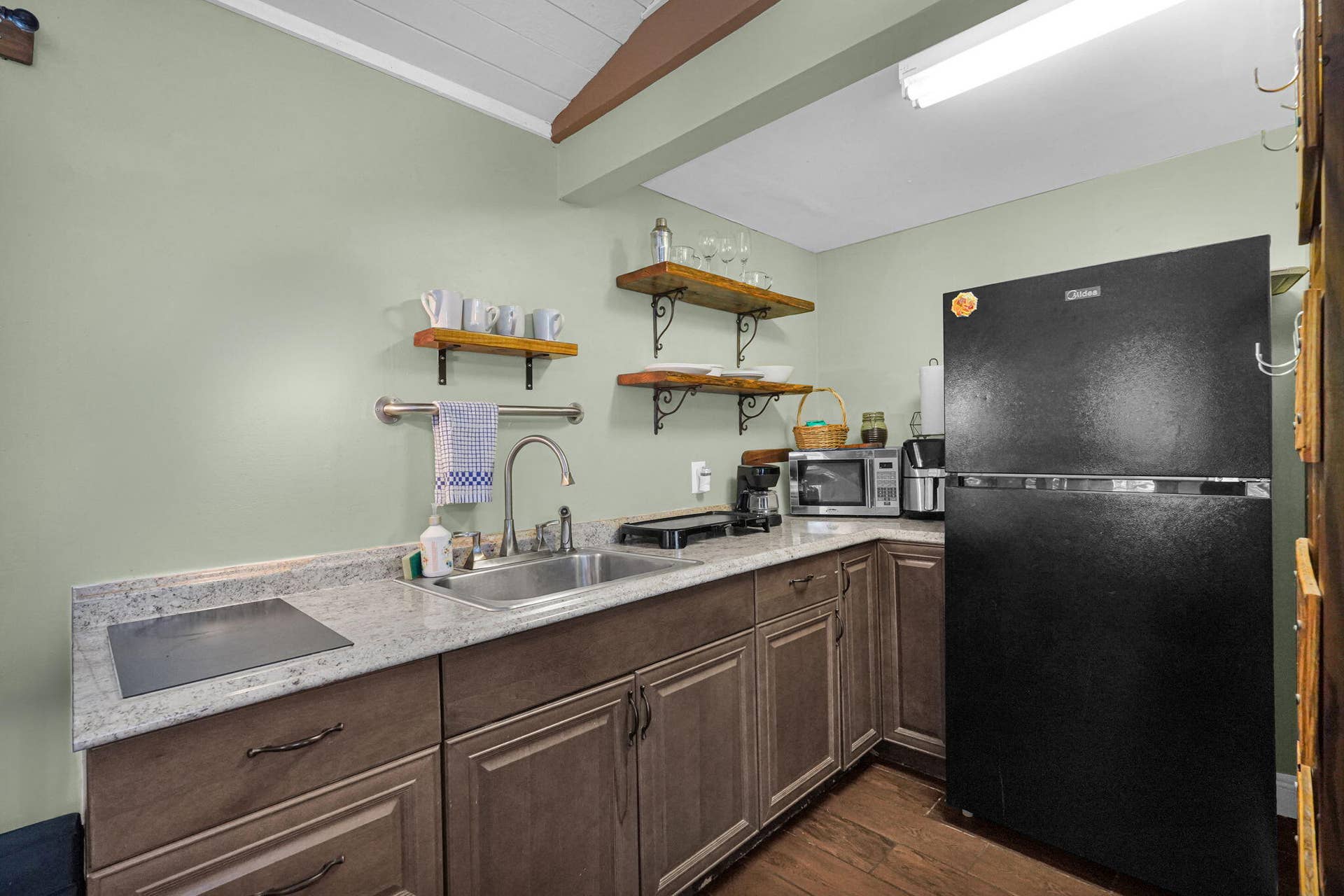 300 S Riverside Drive, Pompano Beach, FL 33062 8-web-or-mls-DSC05771