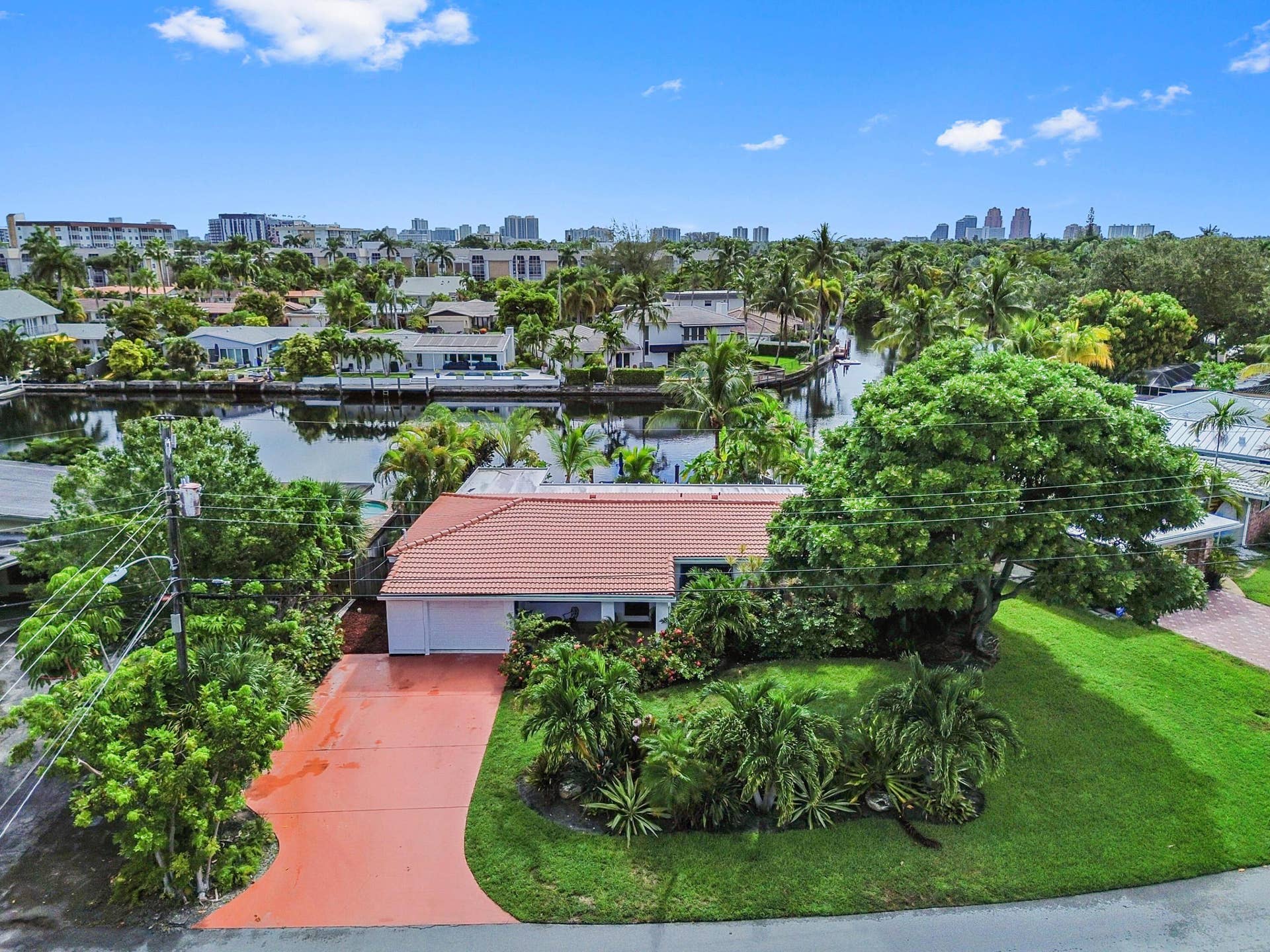 1513 NE 28th Drive, Wilton Manors, FL 33334 37 drone 03