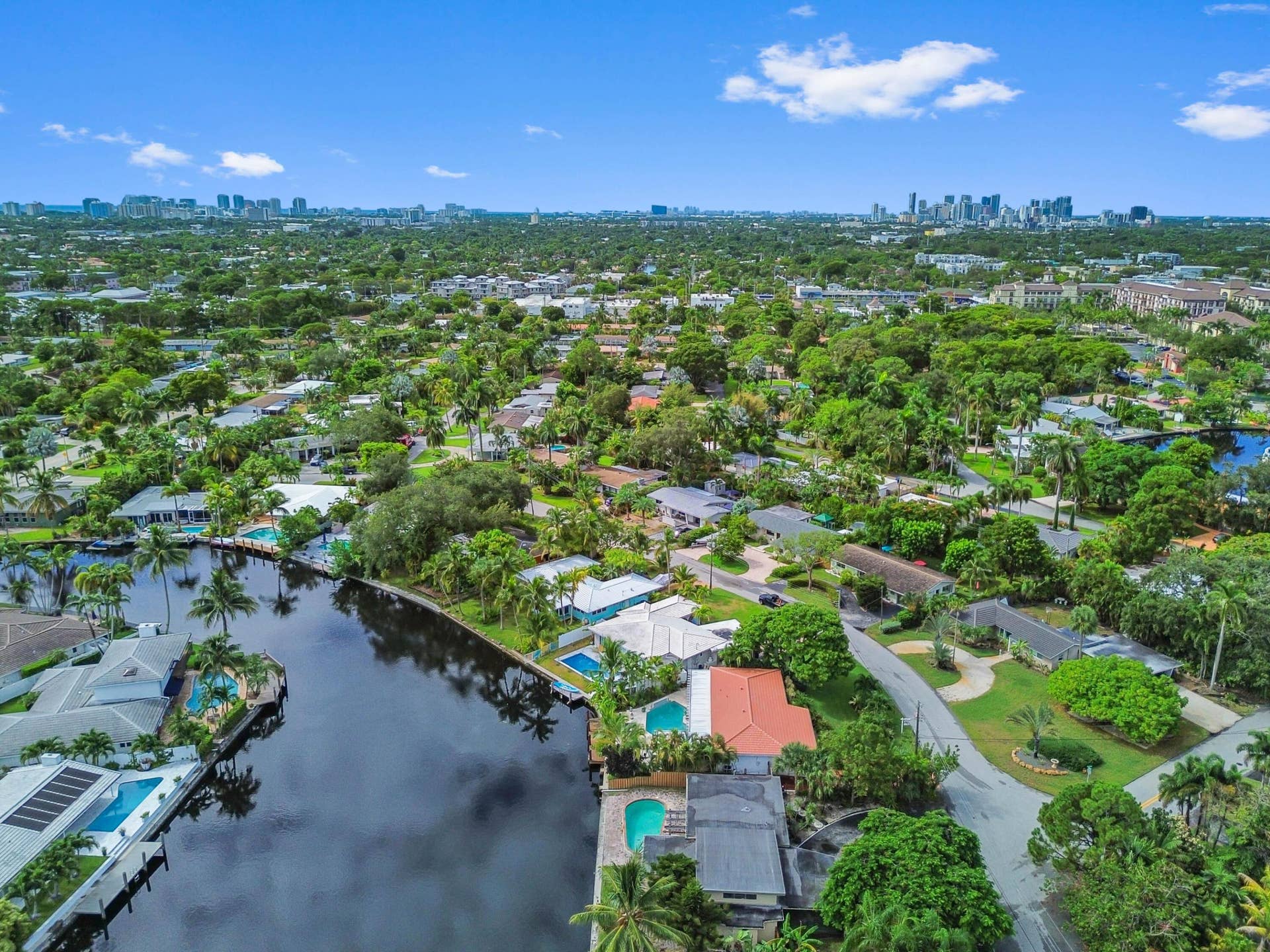 1513 NE 28th Drive, Wilton Manors, FL 33334 40 drone 06