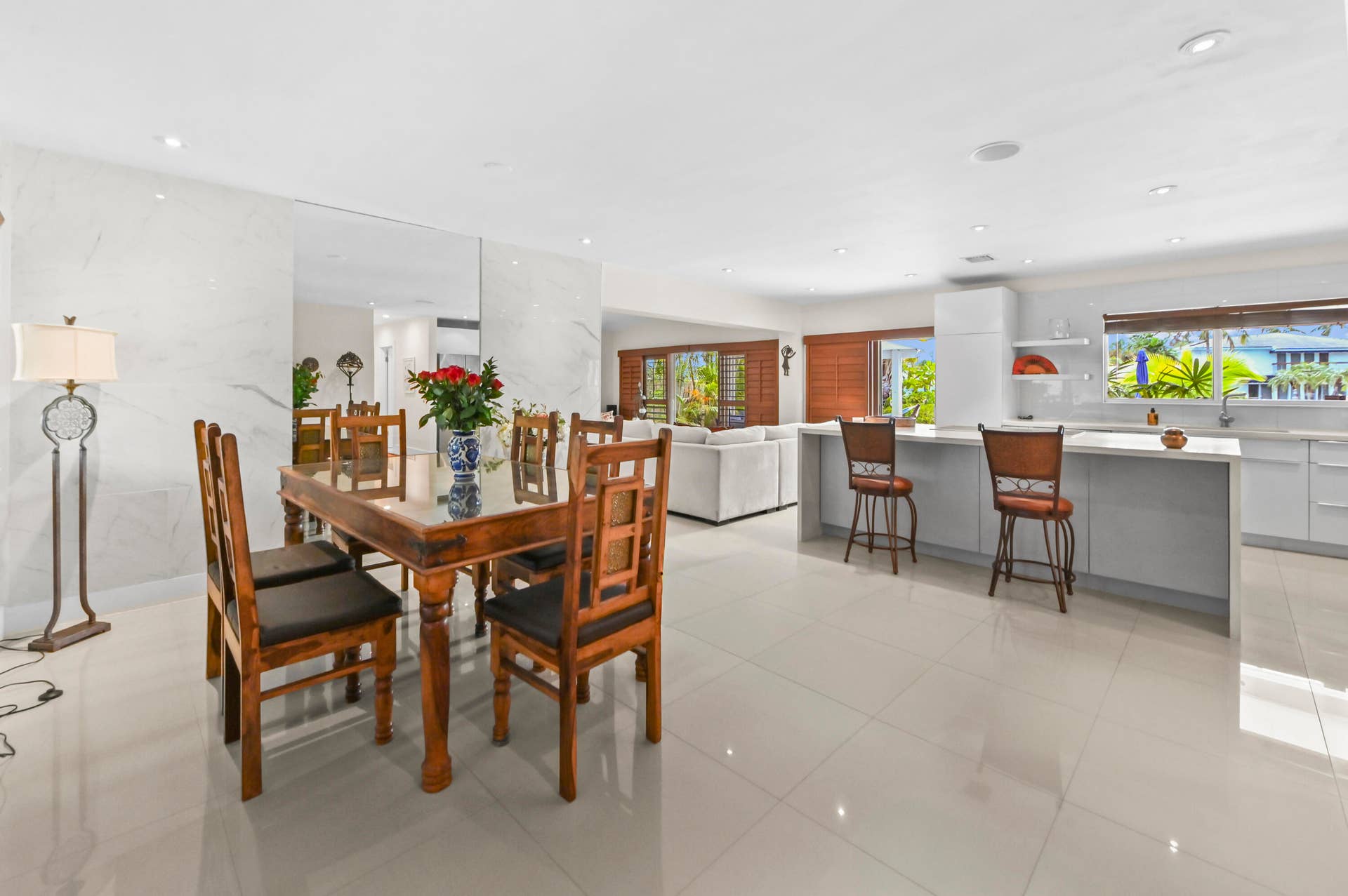 1513 NE 28th Drive, Wilton Manors, FL 33334 06 Dining area 01