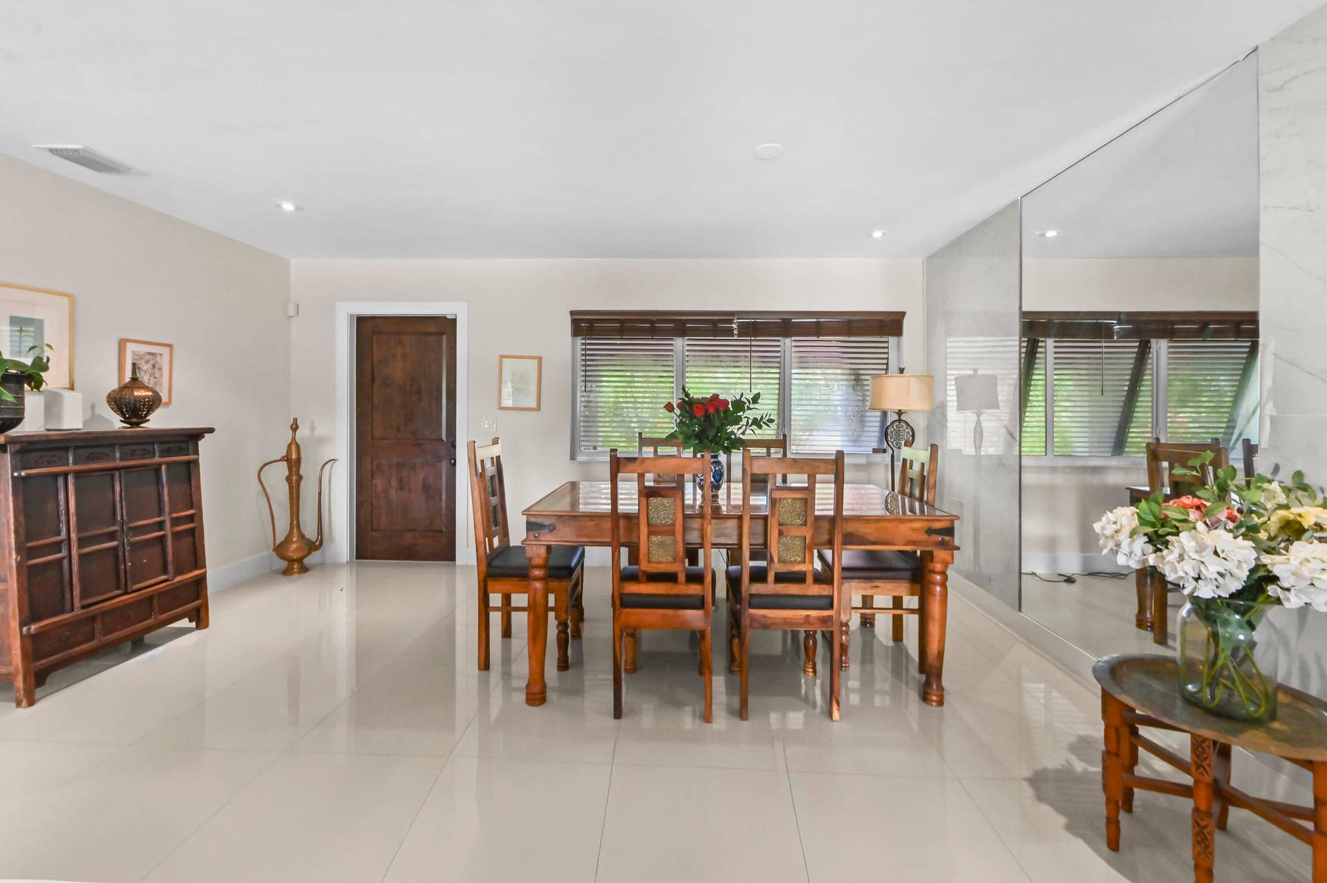 1513 NE 28th Drive, Wilton Manors, FL 33334 08 Dining area 013