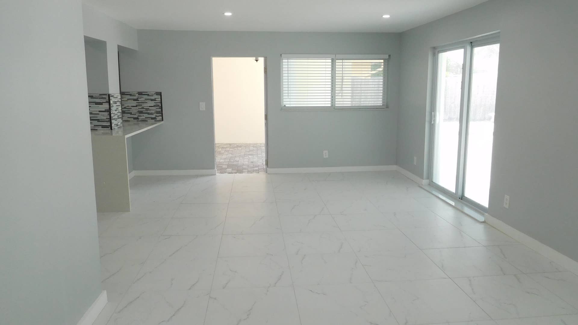 258 NE 22ND Street, Delray Beach, FL 33444 To covered patio