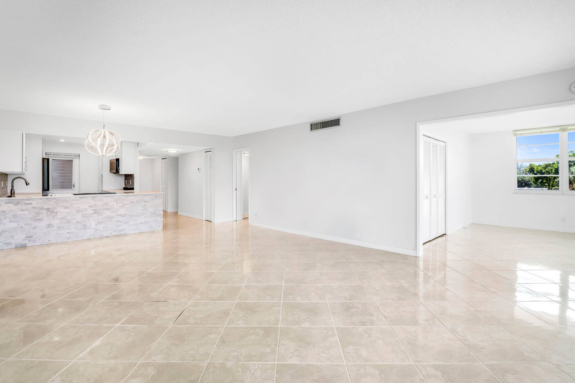Living / Dining Room