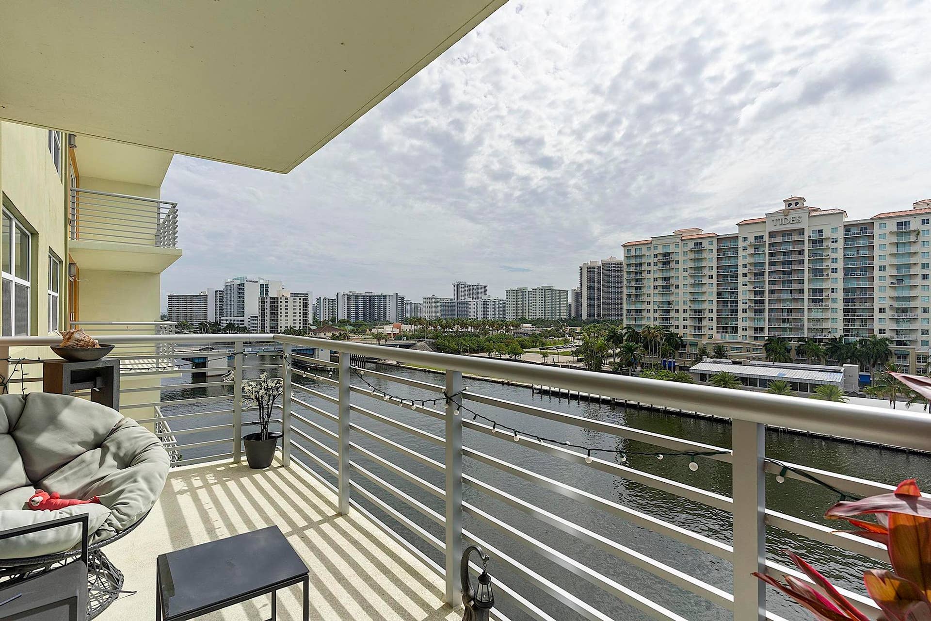 2900 NE 30th St - # 8J - 139