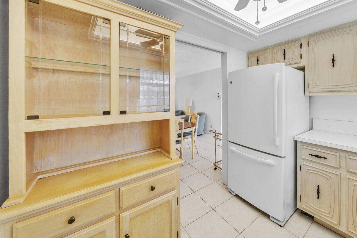 9 Kitchen (4)