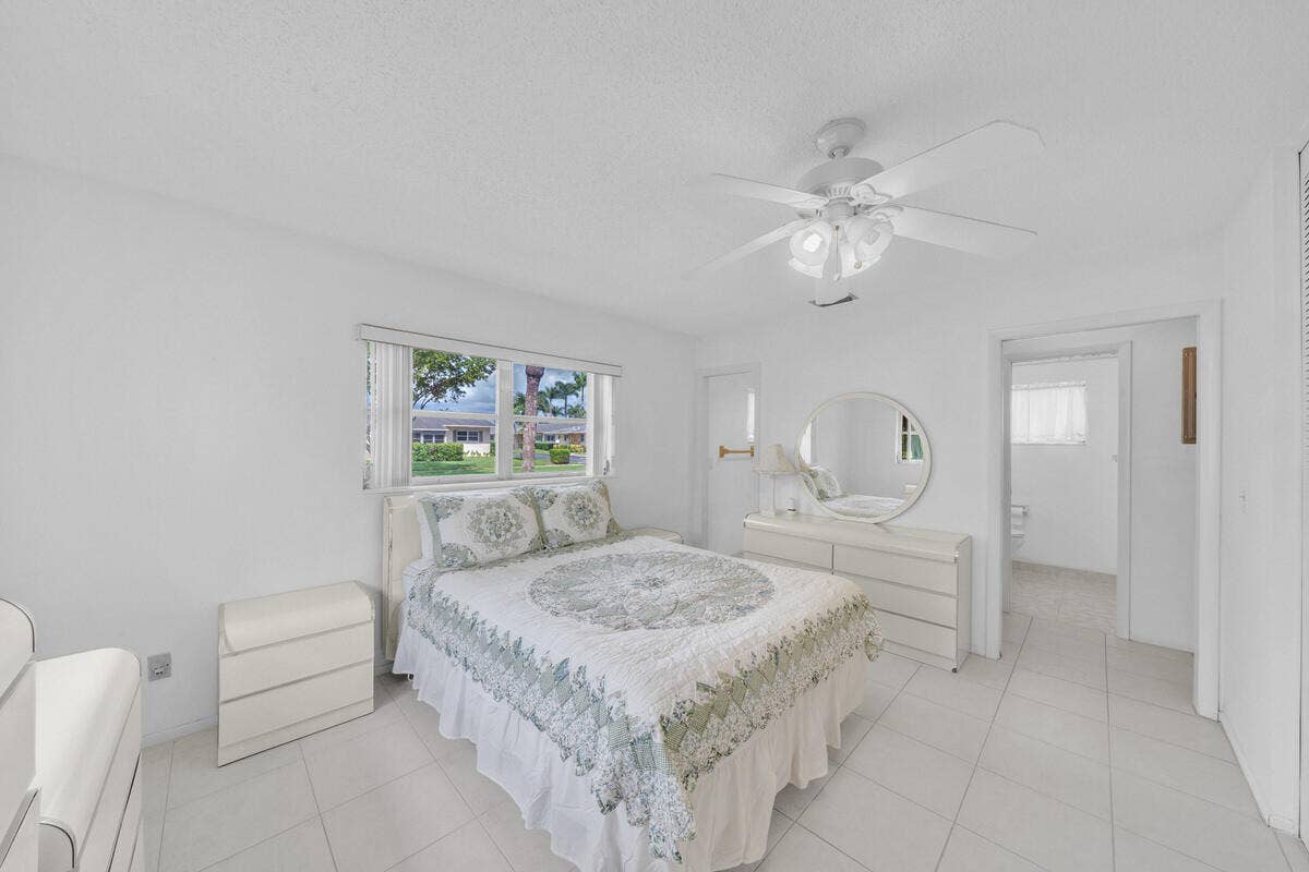 10 Bedroom (4)
