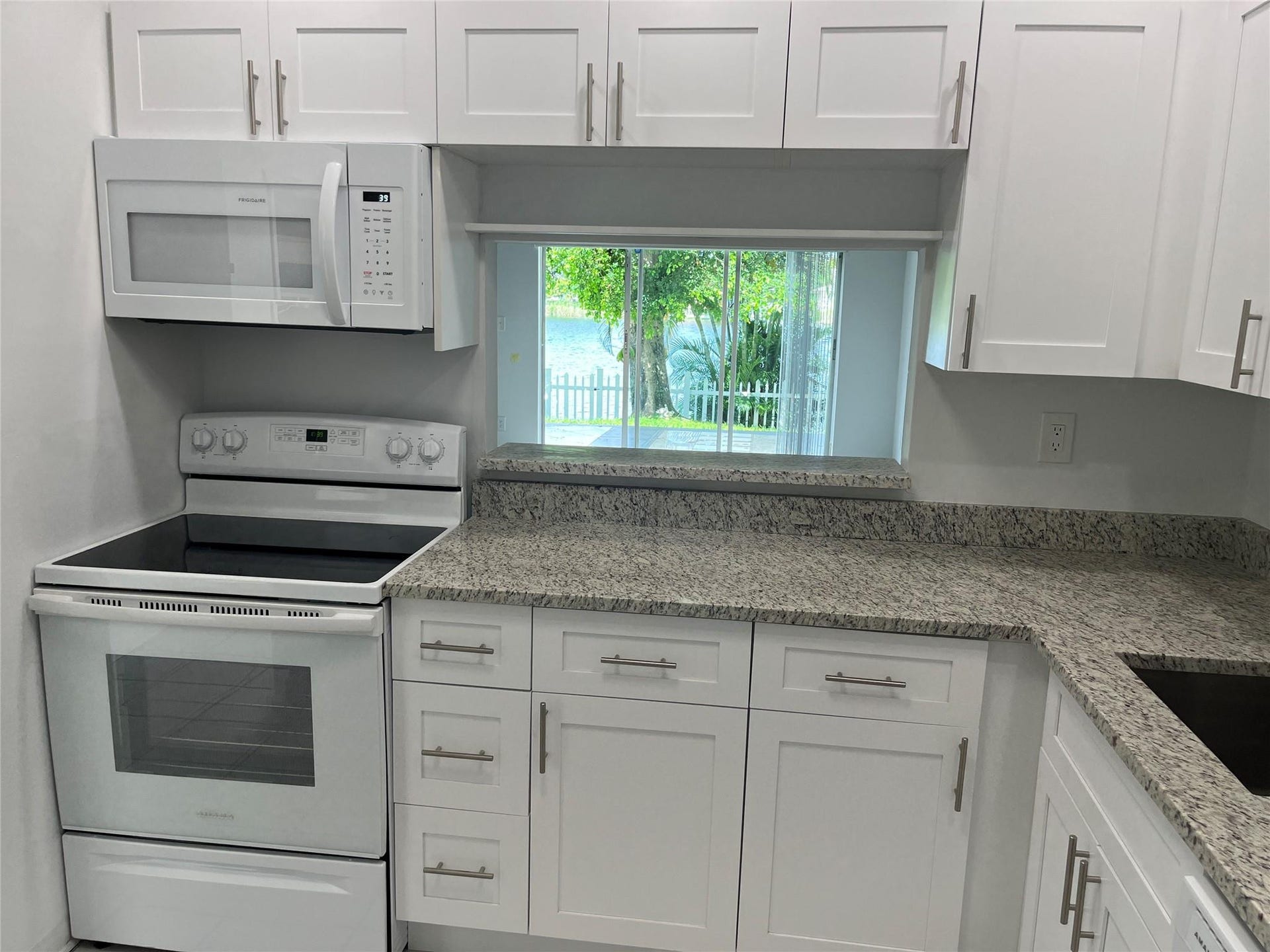 5517 SW 24TH Avenue, Fort Lauderdale, Dania Beach, FL 33312 I year old full kitchen