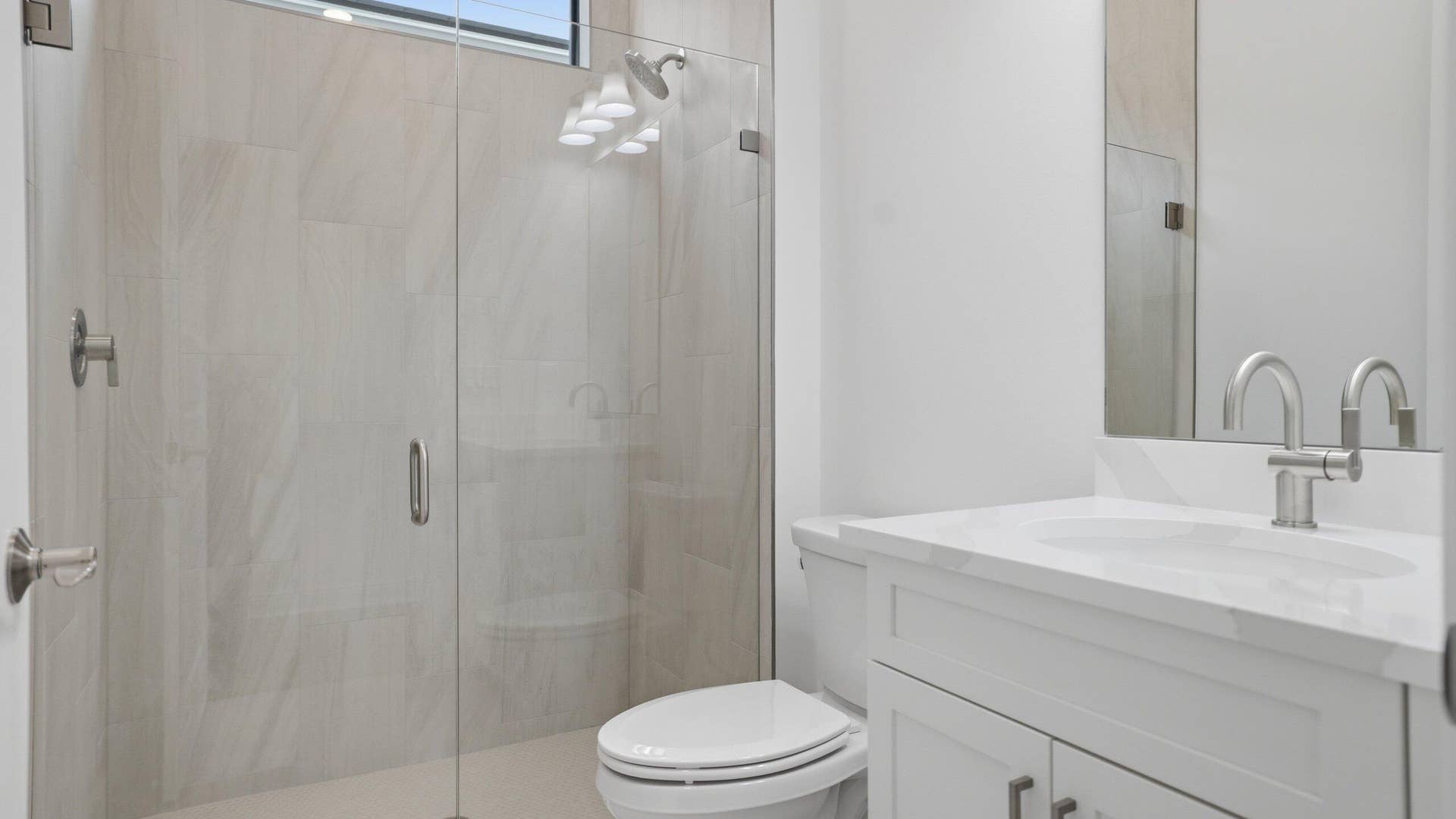 12965 SW LEOPOLD Way, Port St Lucie, FL 34987 Bath