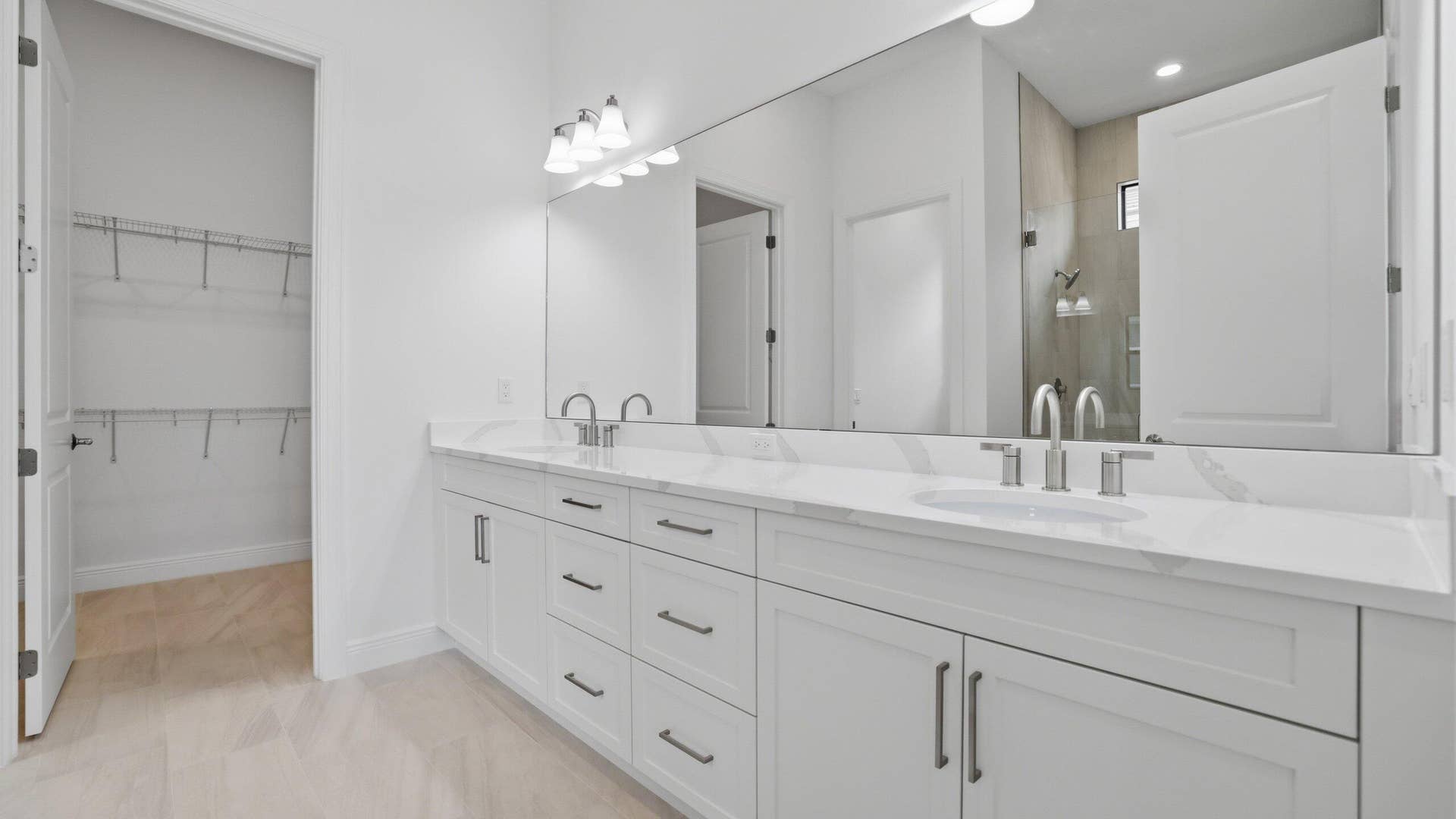 12965 SW LEOPOLD Way, Port St Lucie, FL 34987 Owner's Bath
