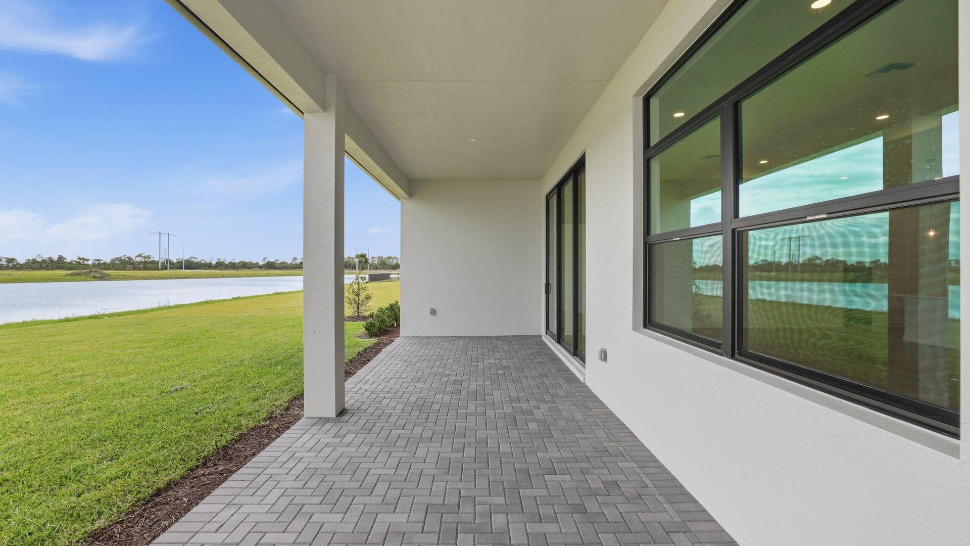 12965 SW LEOPOLD Way, Port St Lucie, FL 34987 Lanai