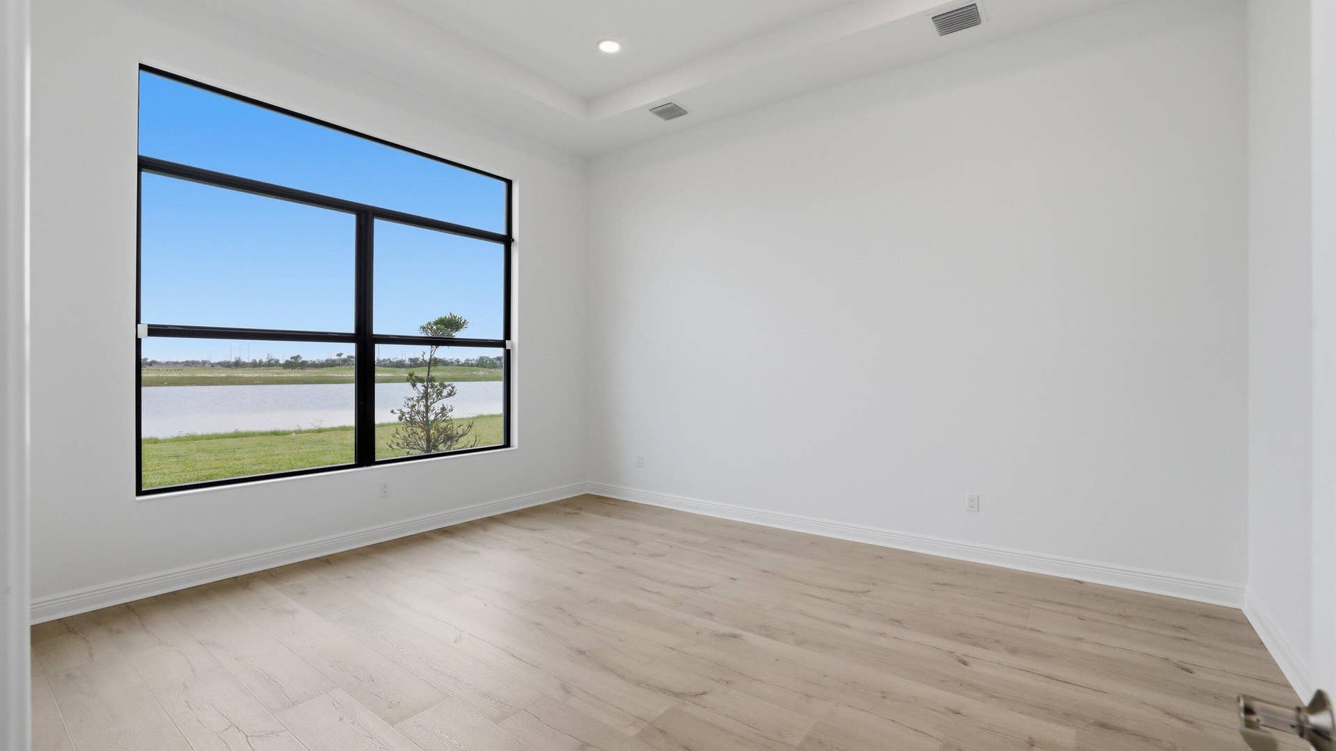 12965 SW LEOPOLD Way, Port St Lucie, FL 34987 Owner's Suite
