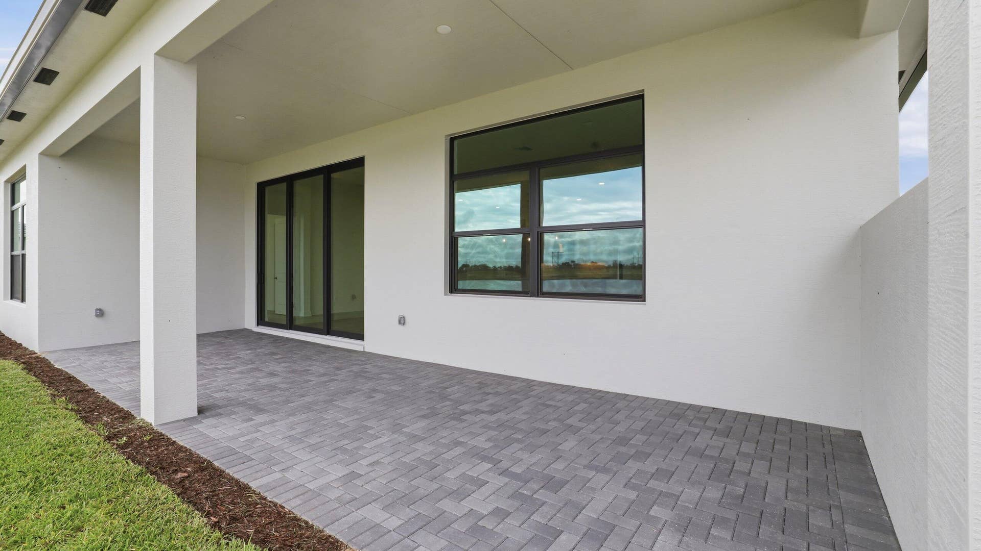 12965 SW LEOPOLD Way, Port St Lucie, FL 34987 Lanai