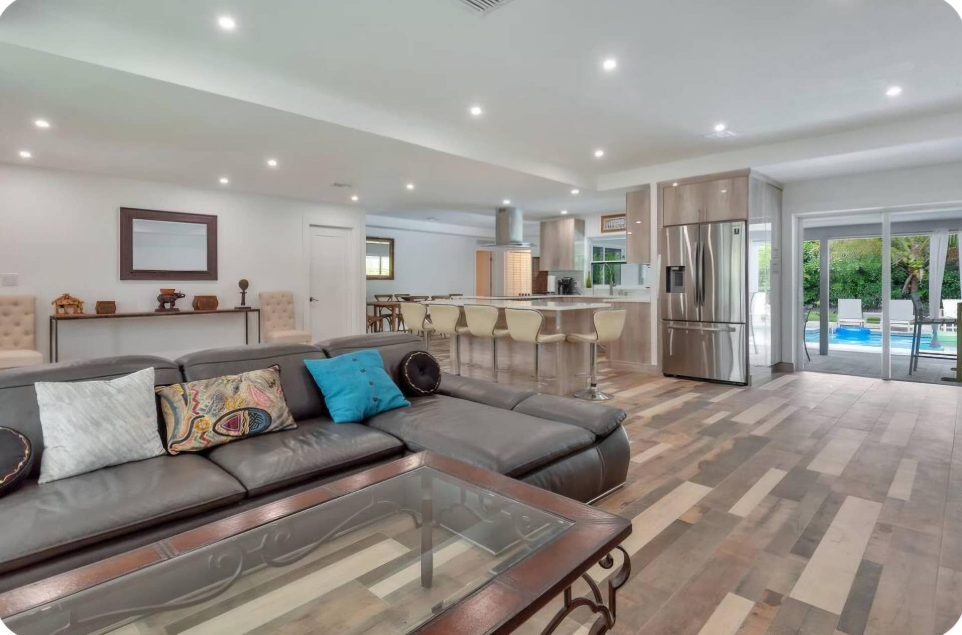 2829 NE 12TH Street, Pompano Beach, FL 33062 a795cf5e-88d0-4822-9066-1668a5303d19