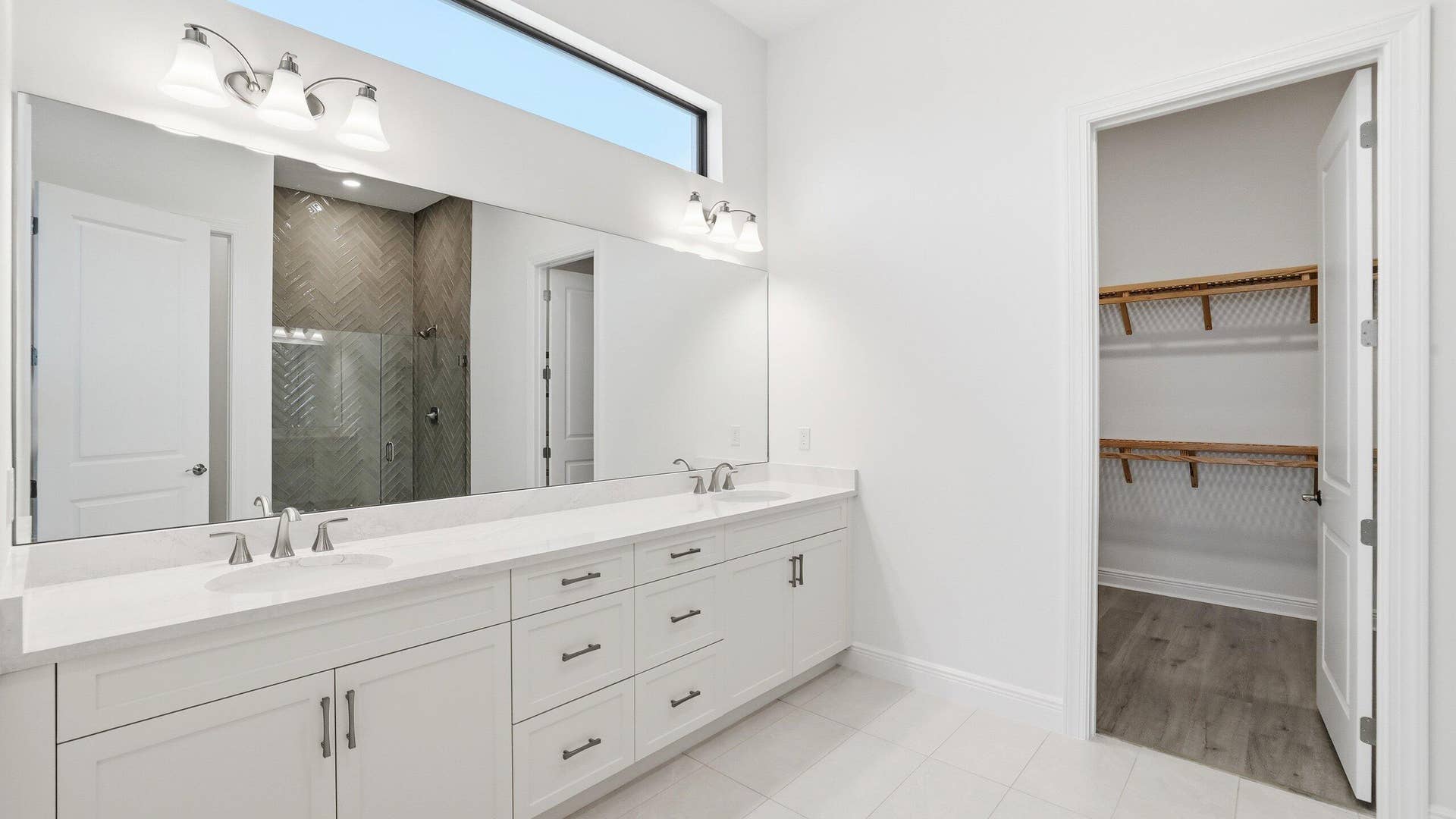 12678 SW Lunata Way, Port St Lucie, FL 34987 Owner's Bath