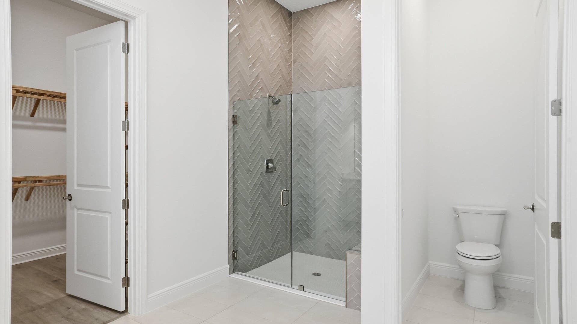 12678 SW Lunata Way, Port St Lucie, FL 34987 Owner's Bath