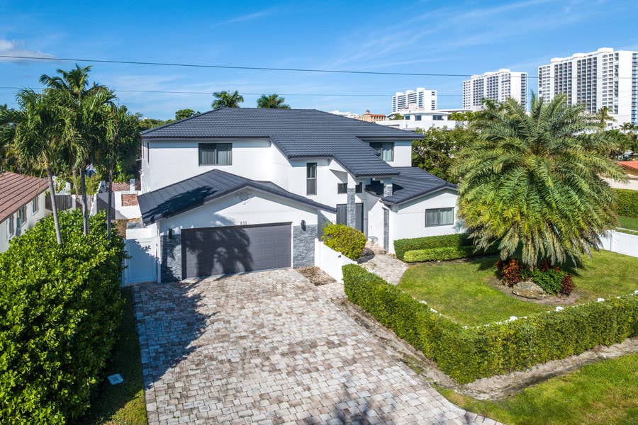 Property photo for 811 SE 31st Street, Boca Raton, FL
