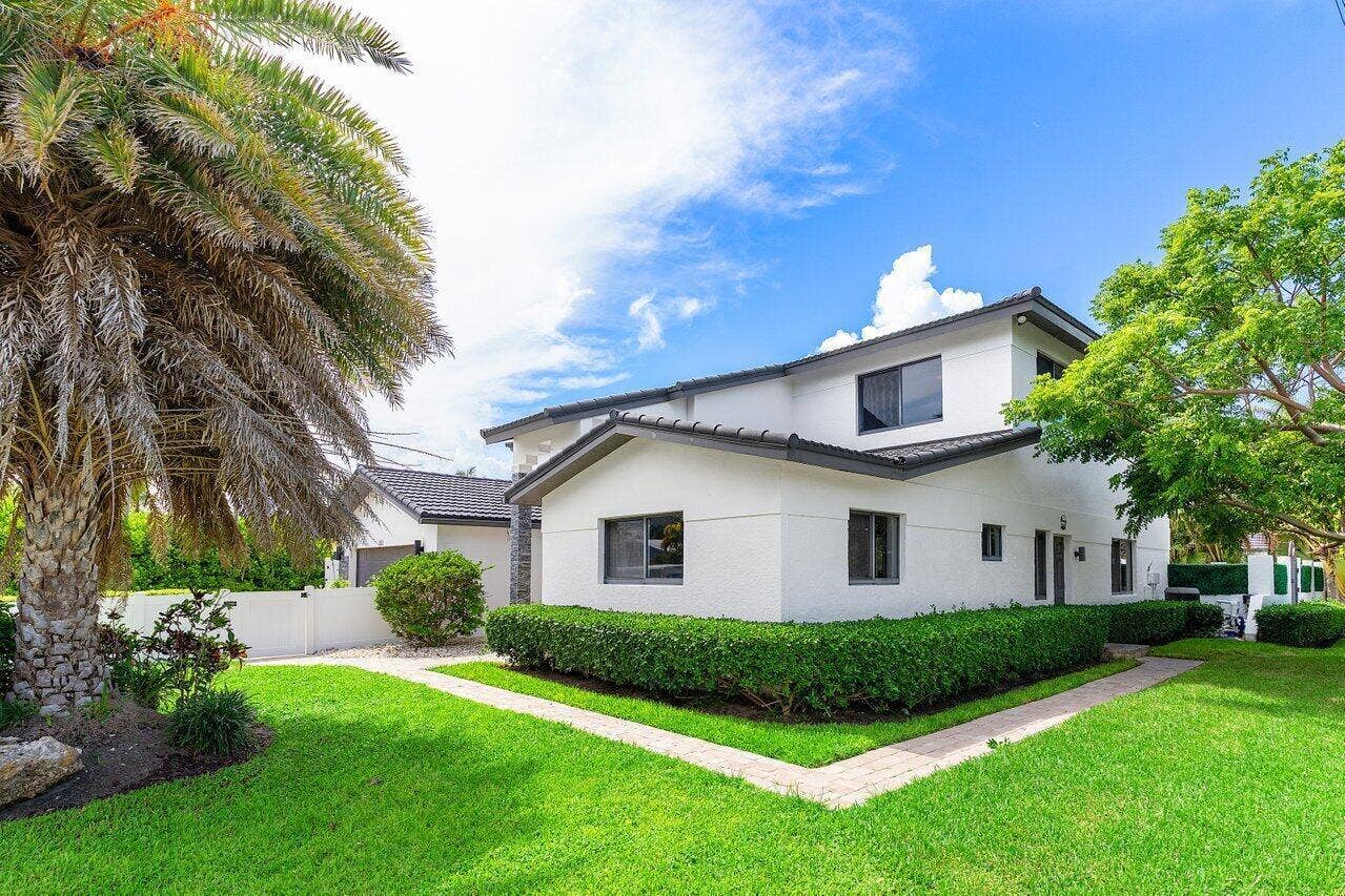 811 SE 31st Street, Boca Raton, FL 33432 004-811Southeast31stStreet-BocaRaton-FL-