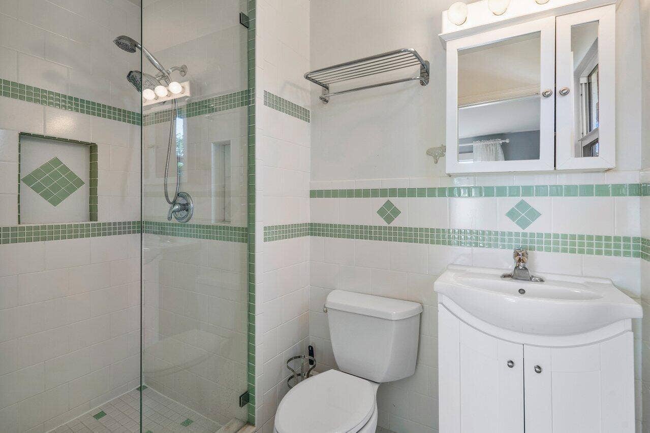 811 SE 31st Street, Boca Raton, FL 33432 031-811Southeast31stStreet-BocaRaton-FL-