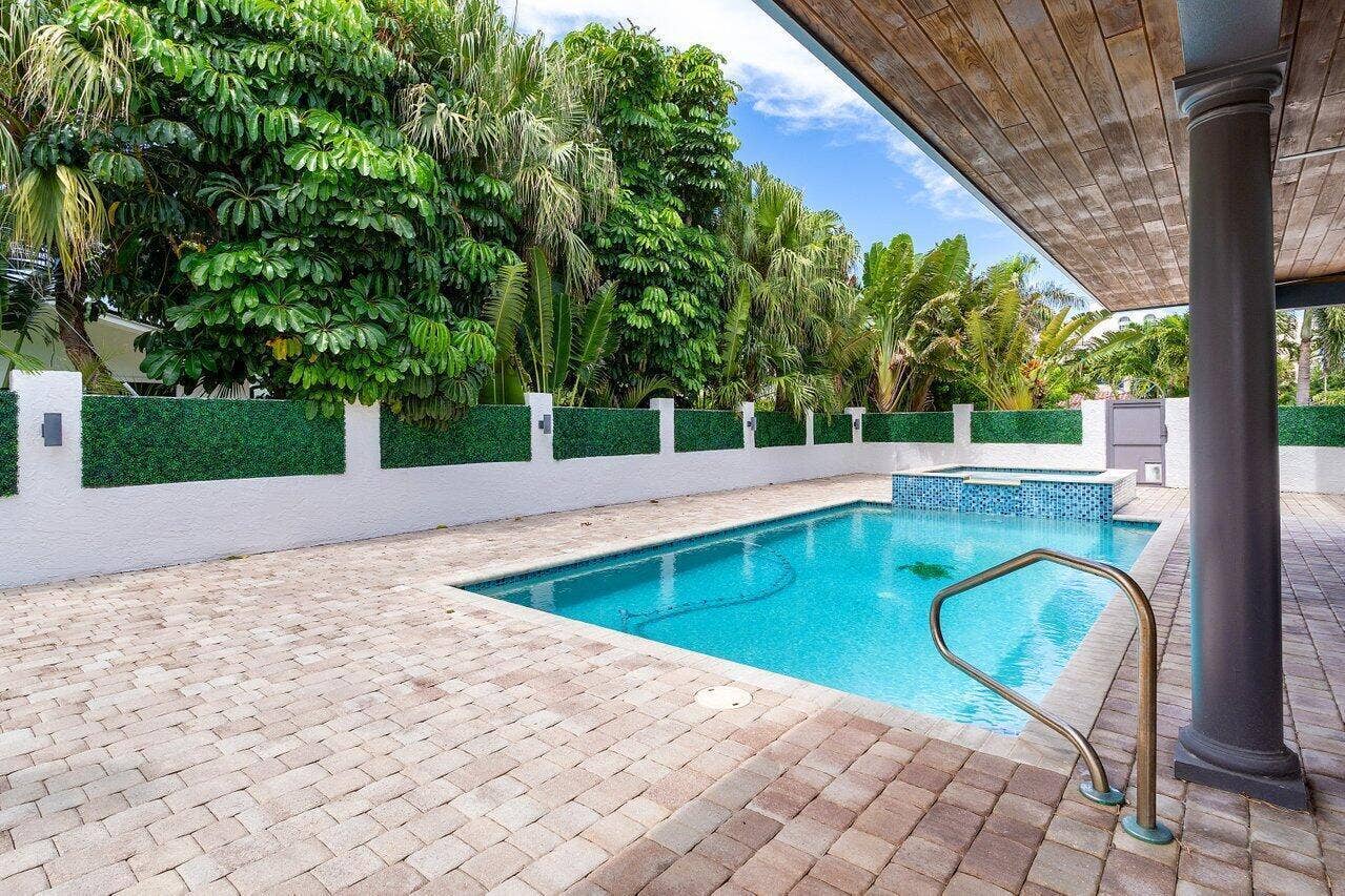 811 SE 31st Street, Boca Raton, FL 33432 033-811Southeast31stStreet-BocaRaton-FL-