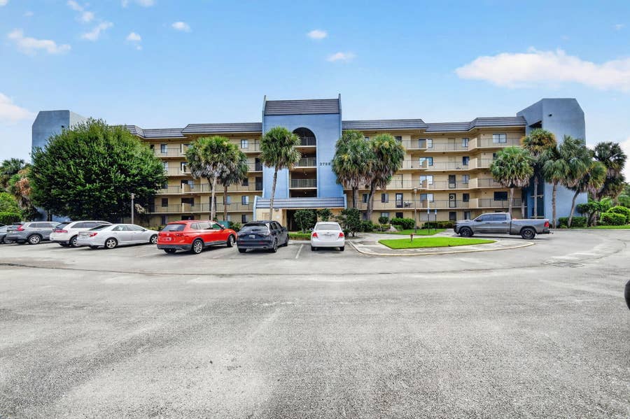 Property photo for 2786 TENNIS CLUB Drive, #407, West Palm Beach, FL