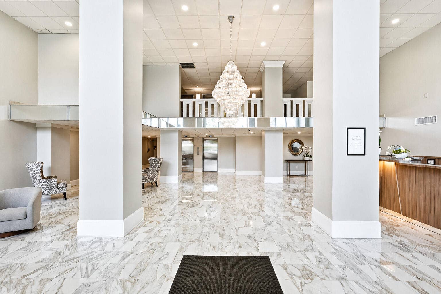 3450 S Ocean Boulevard, #7230, Palm Beach, FL 33480 3450 LOBBY Chandelier Entrance