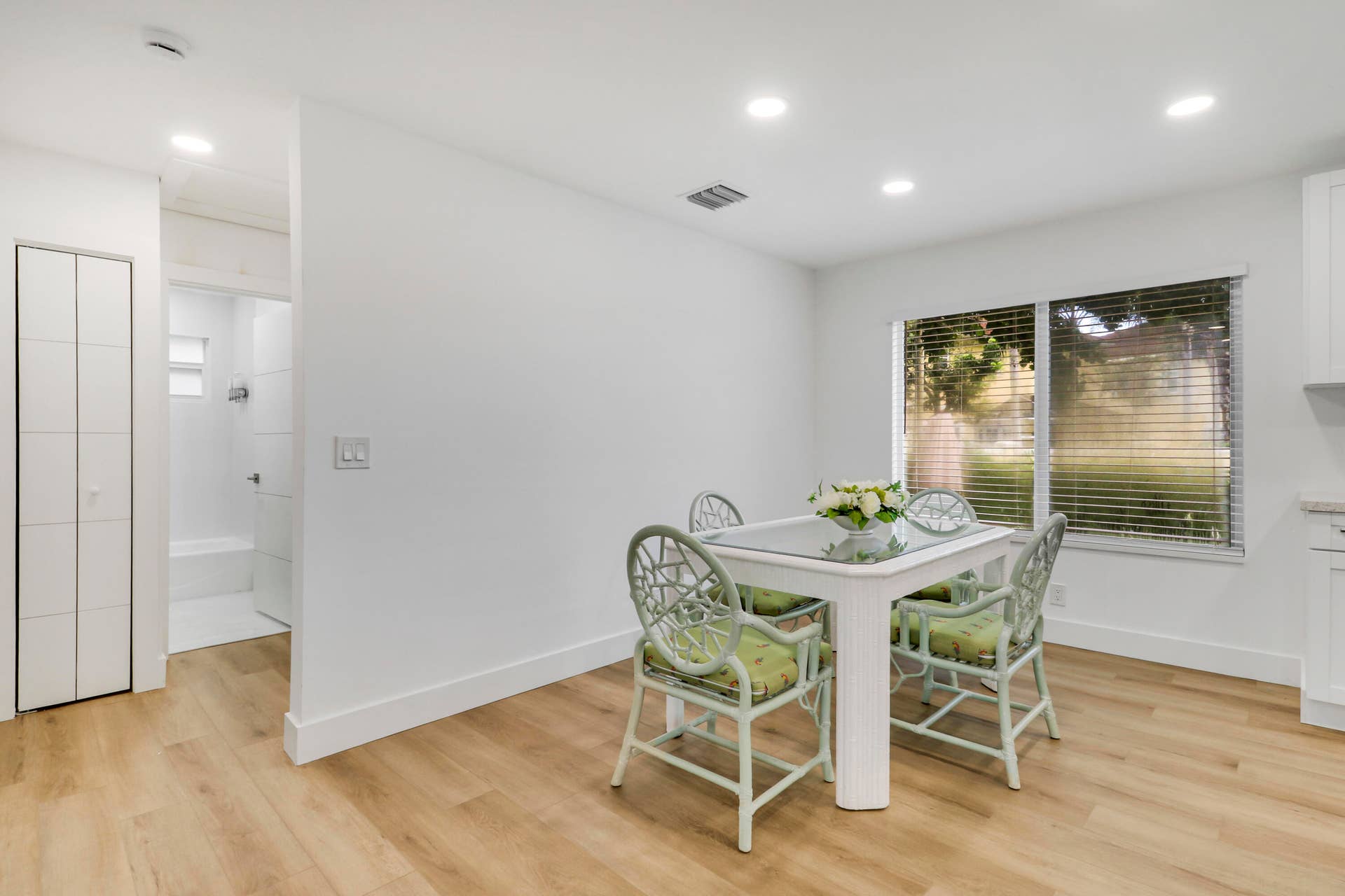 2516 Lorraine Court, North Palm Beach, FL 33403 House-13